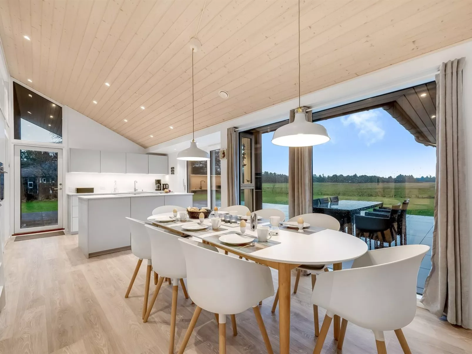 "Corina" - 850m to the fjord-Dedans