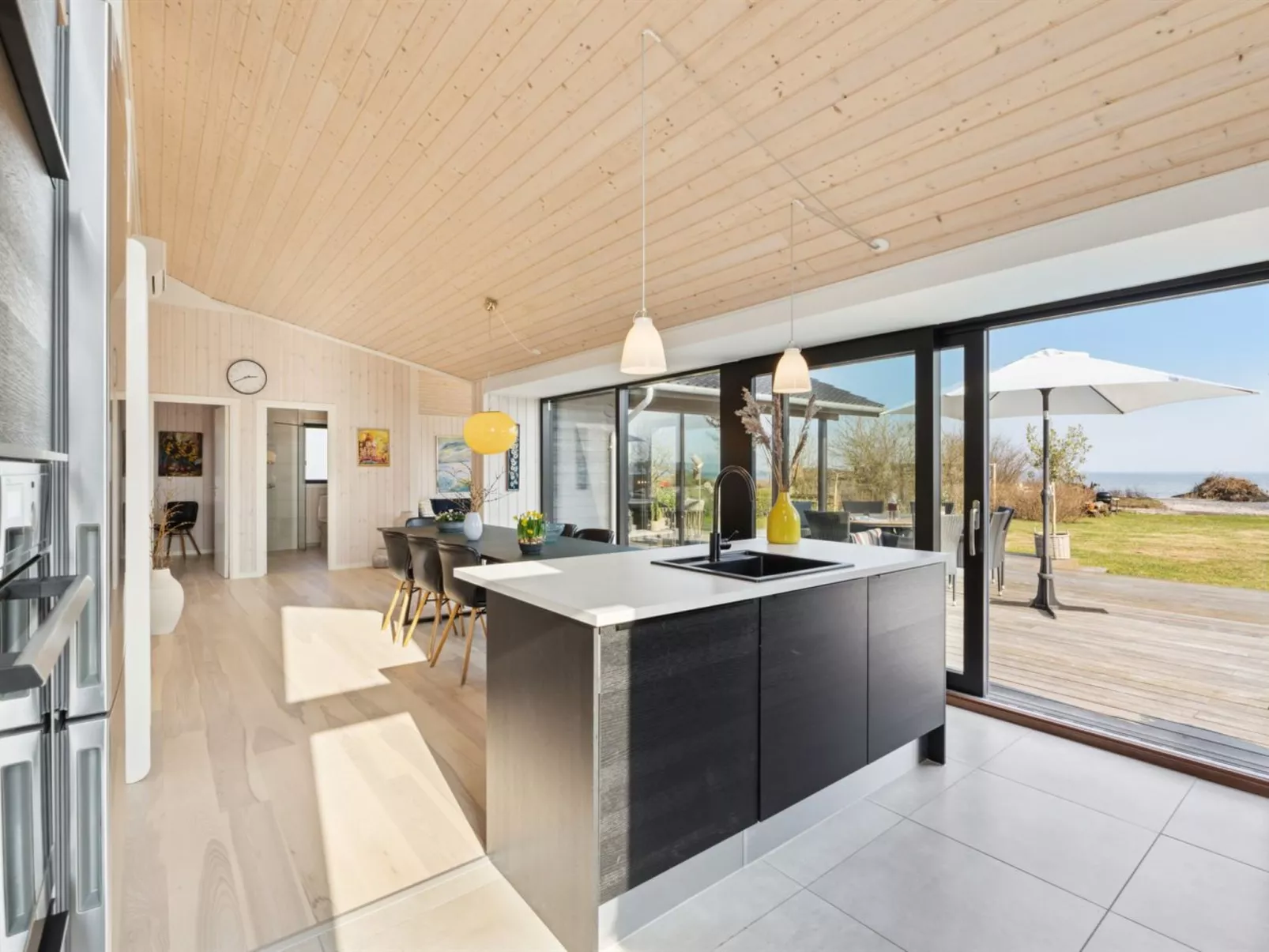 "Viveke" - 10m from the sea-Drinnen