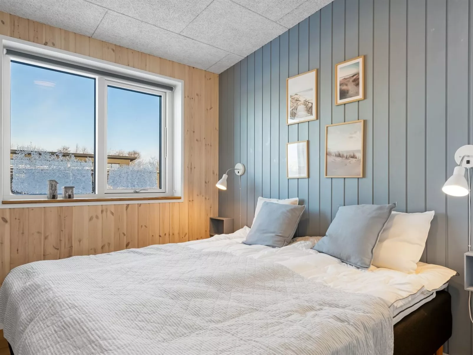 "Elevus" -  from the sea-Inside