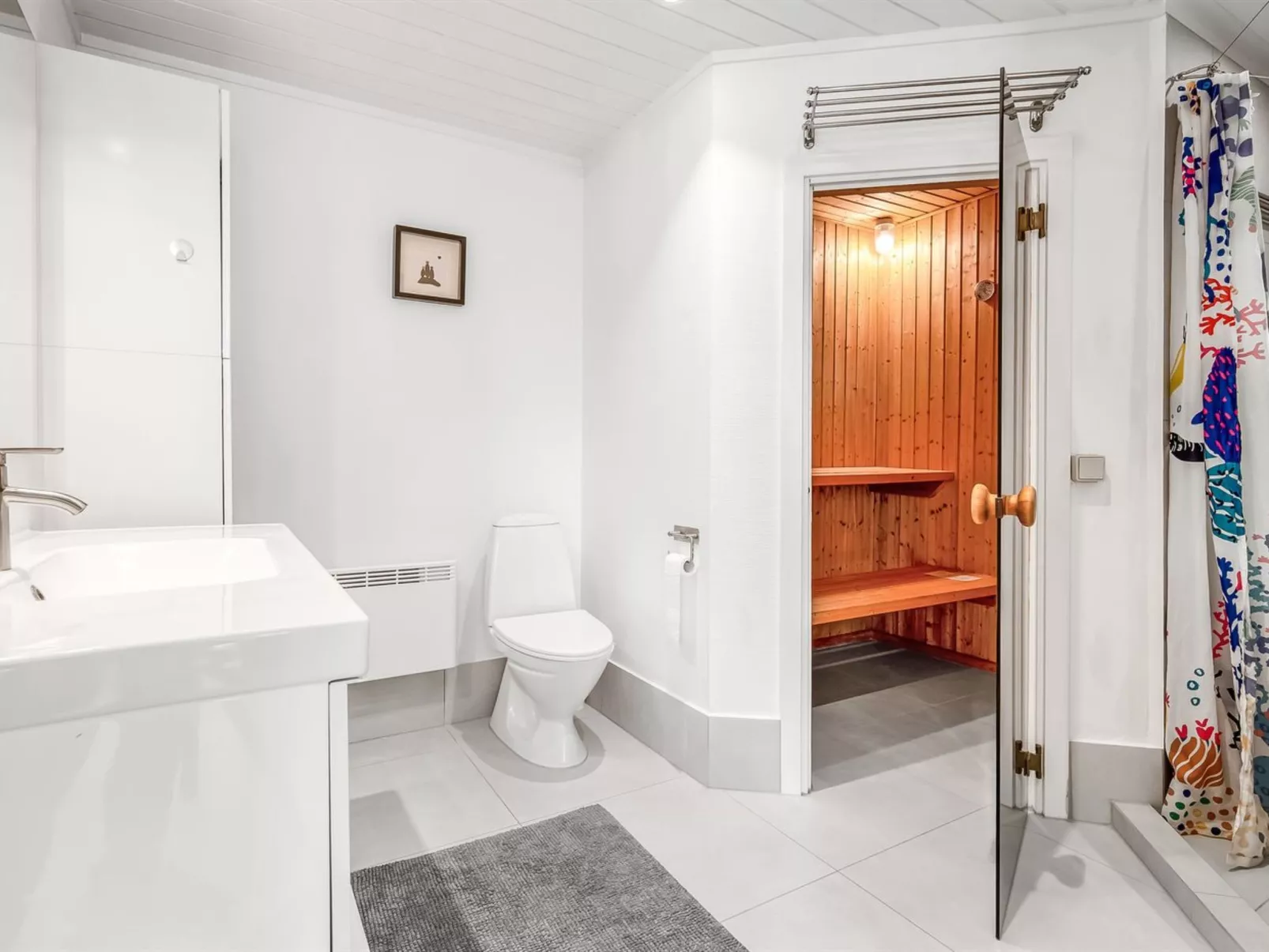 "Hellin" - 175m from the sea-Inside