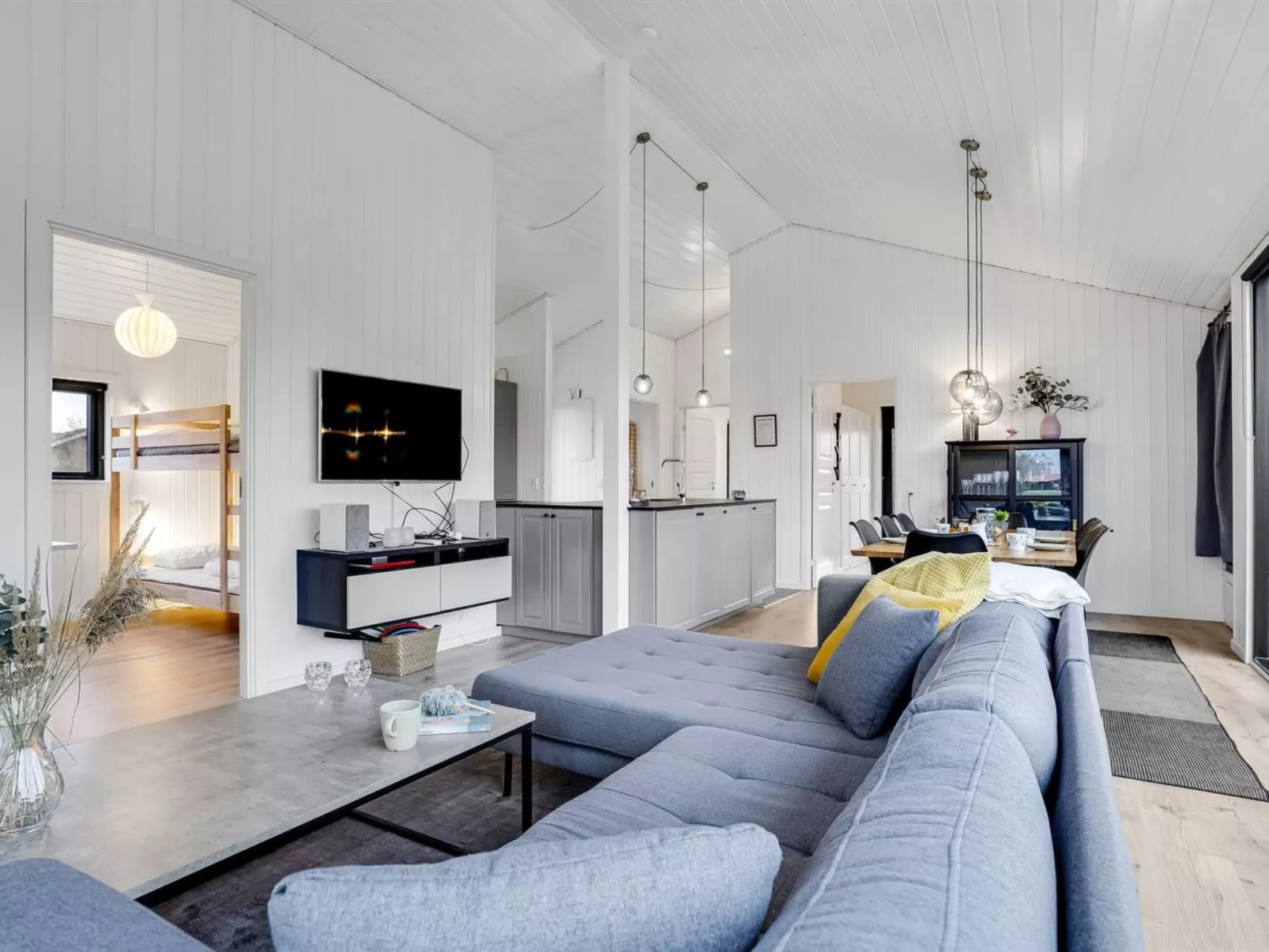 "Dyke" - 1.5km from the sea-Drinnen