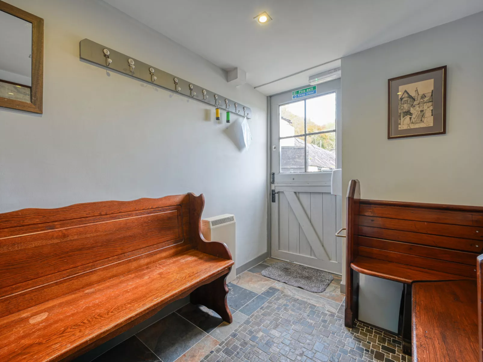 Loch Ness Granary-Dedans