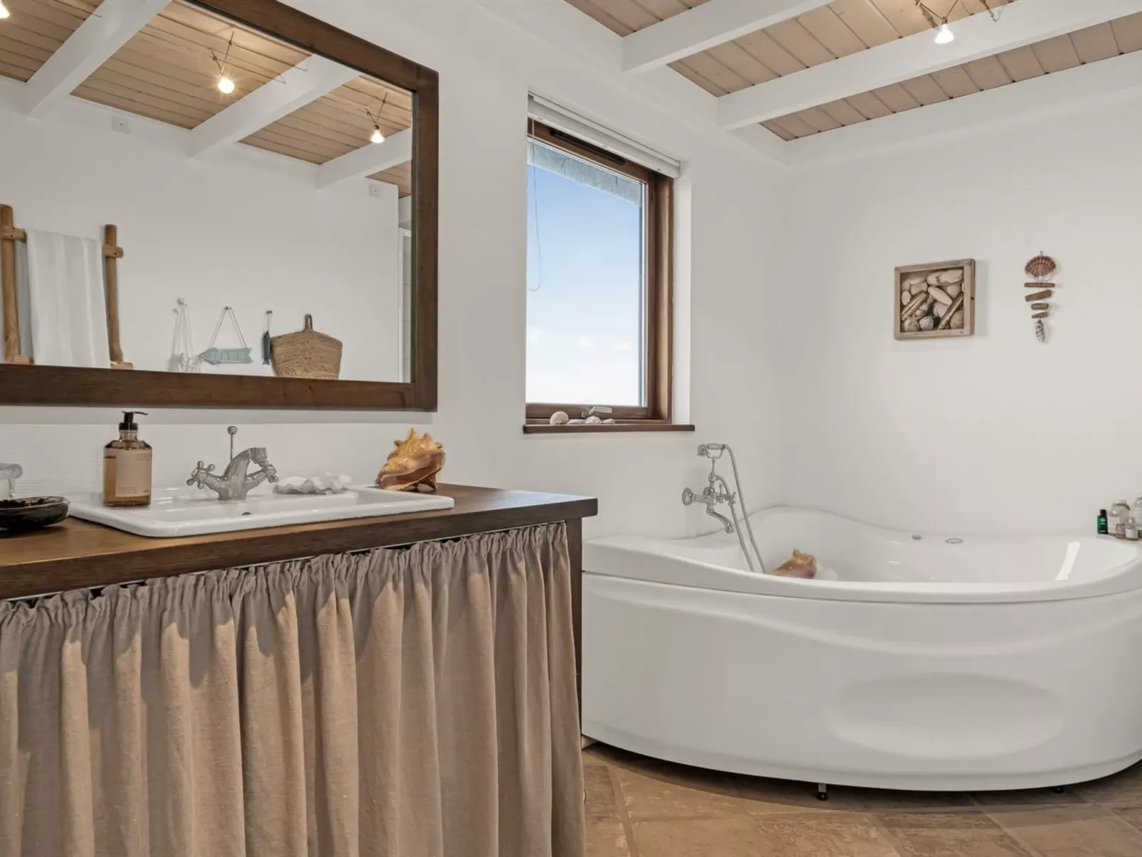 "Bjerund" - 300m from the sea-Inside