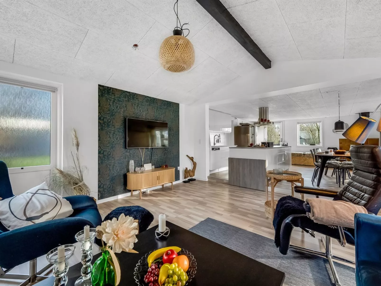 "Tiina" - 500m to the fjord-Inside