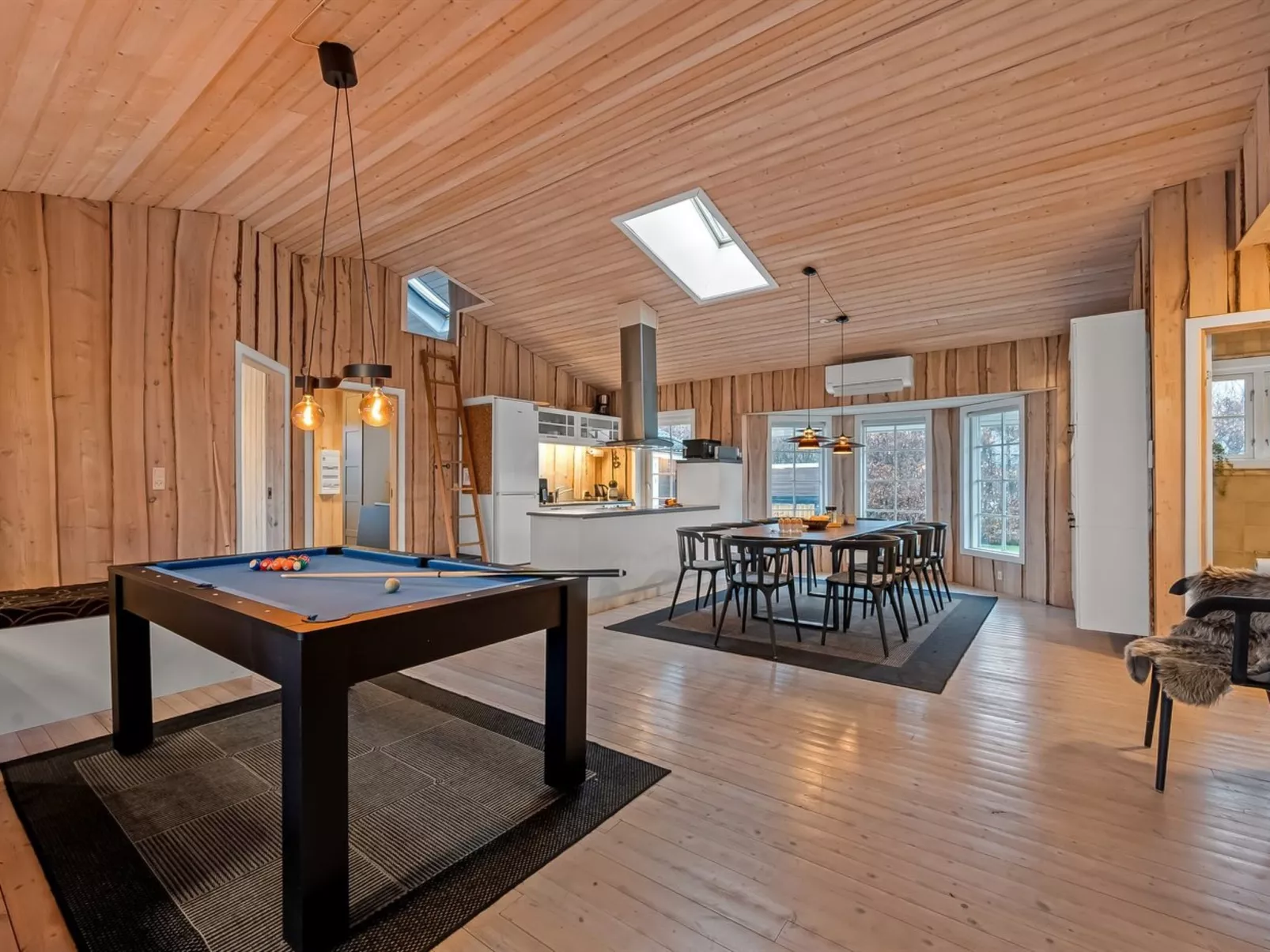 "Gunwald" - 1km to the fjord-Drinnen