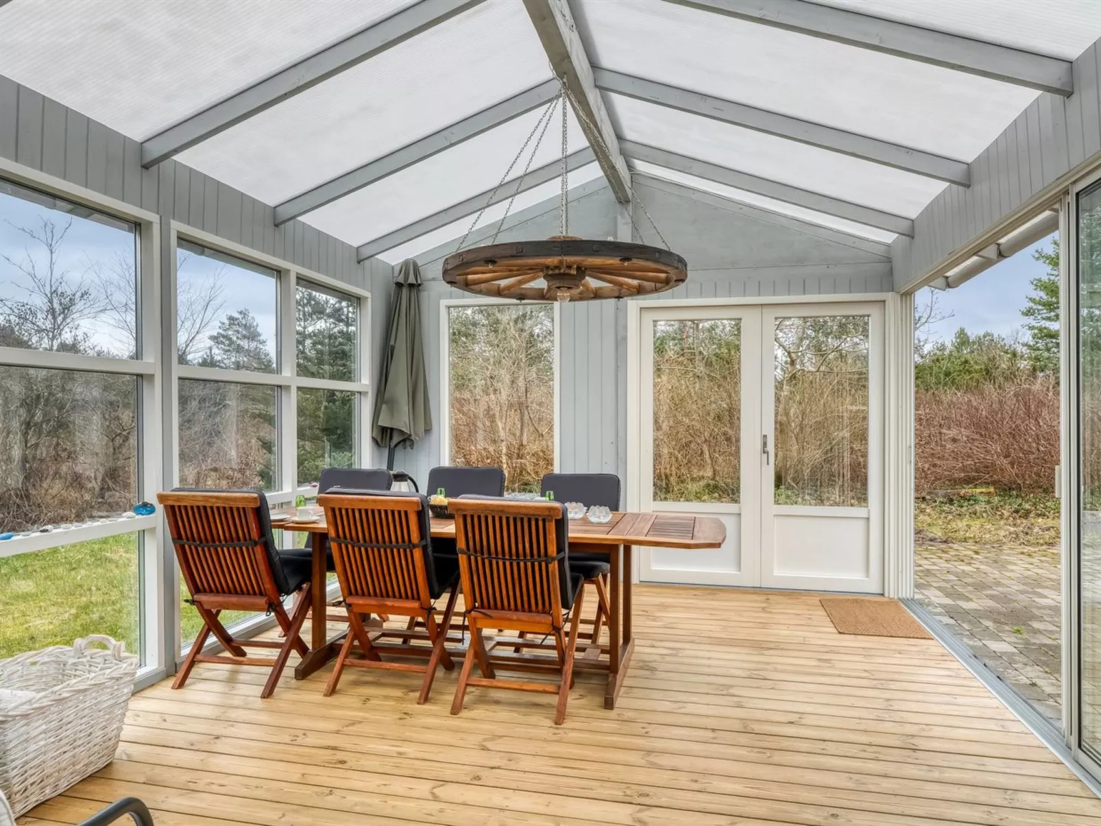 "Hælf" - 600m from the sea-Inside