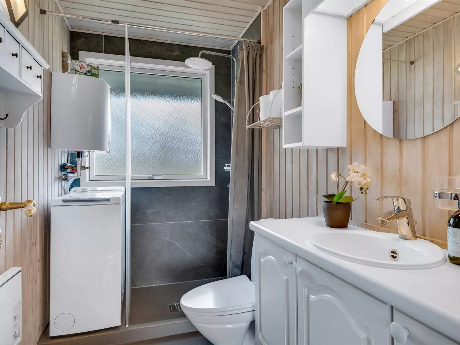 "Tosti" - 180m to the fjord-Inside