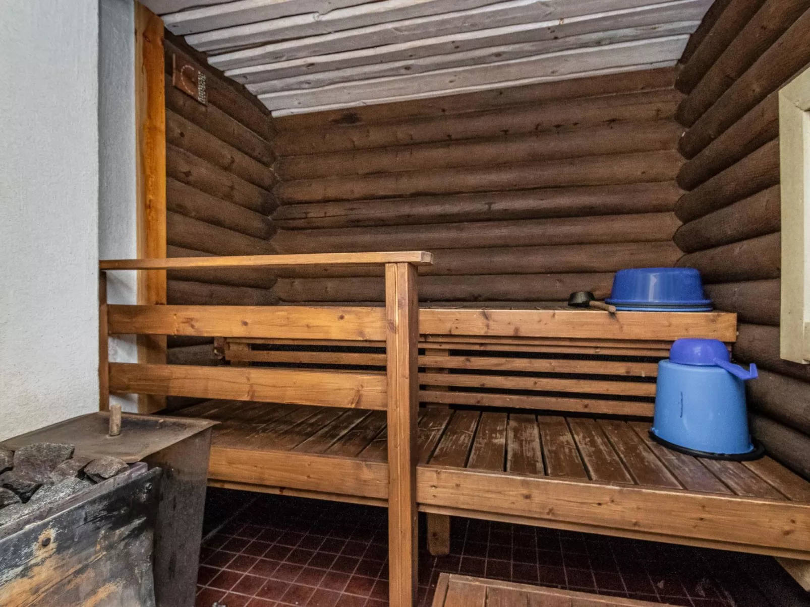 Eemilin huvila-Dedans