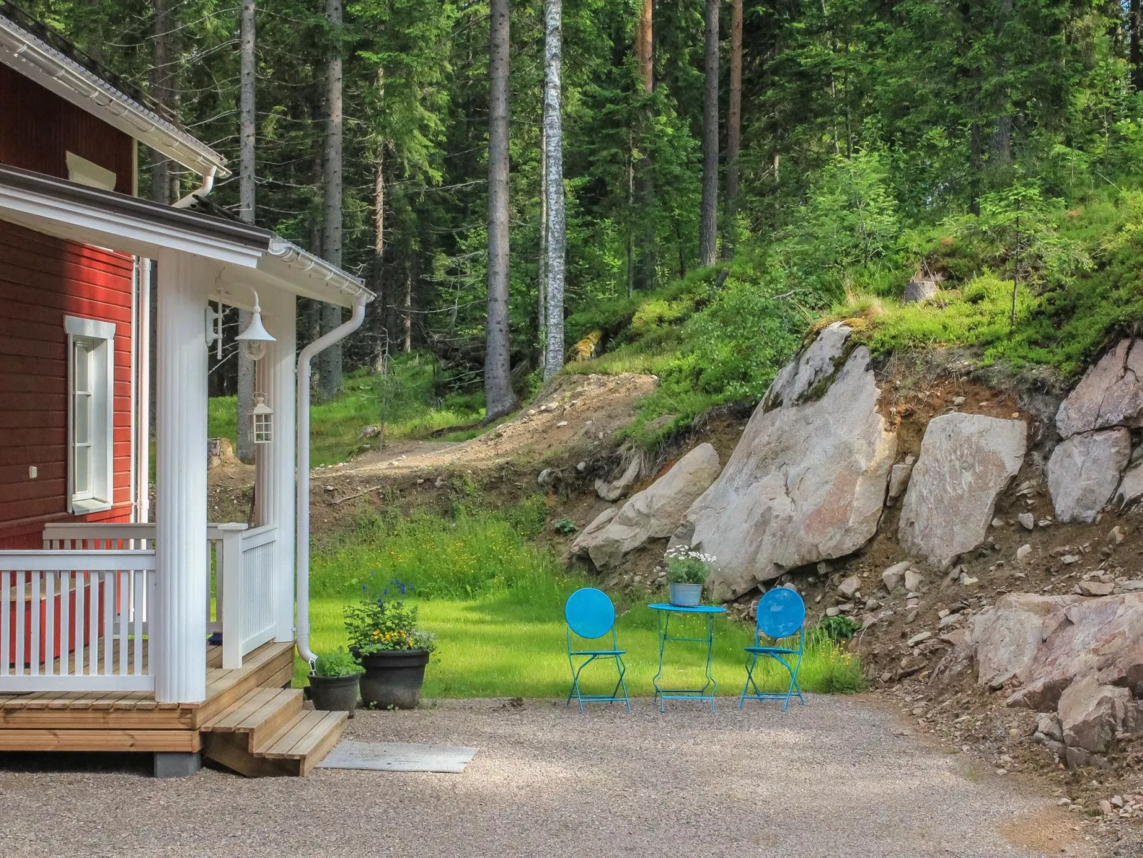 Villa kukkula-Drinnen