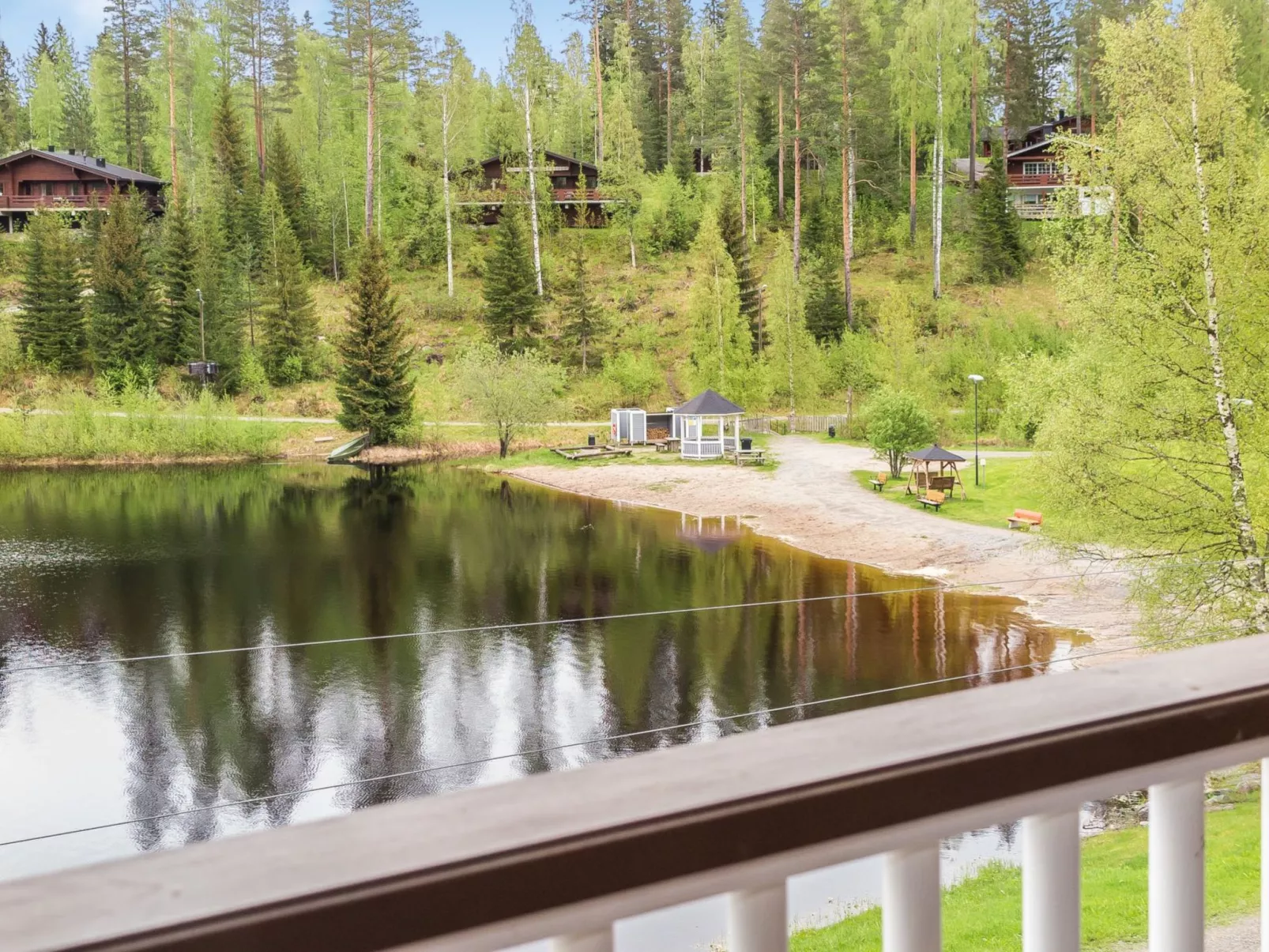 Tahkon rantatupa 7 b-Dedans