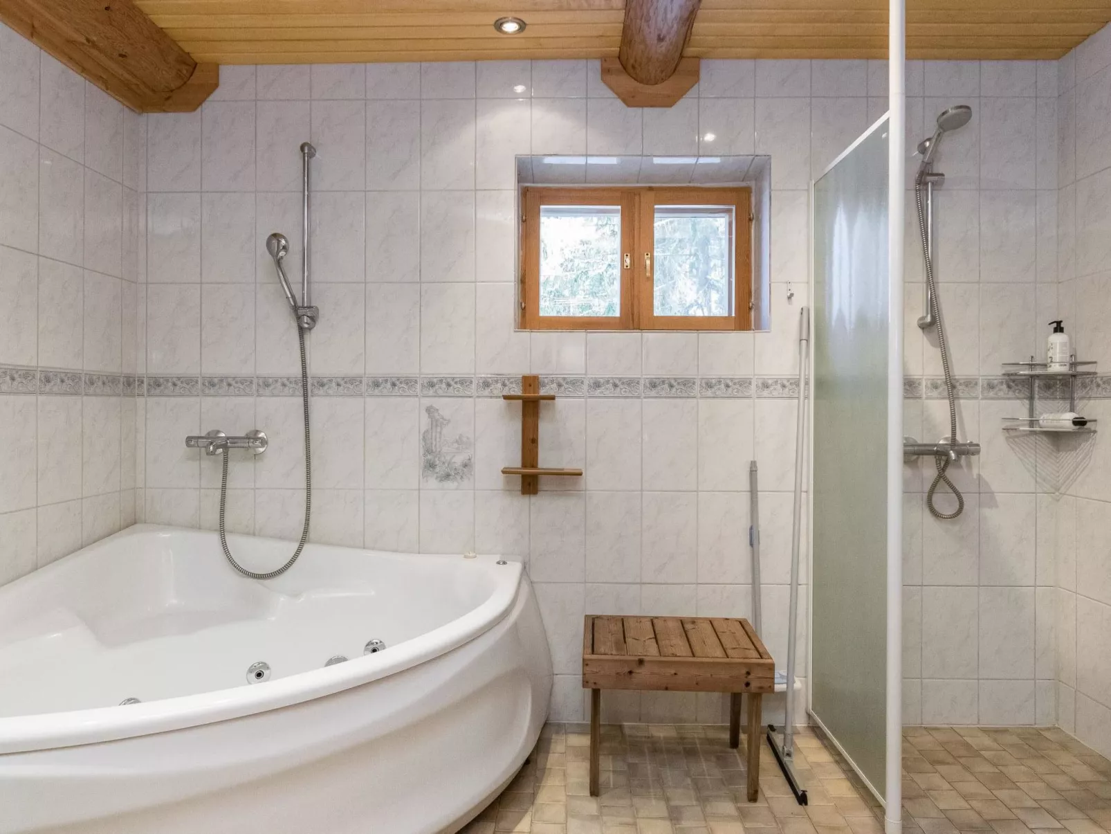 Kaidan kunkku-Dedans