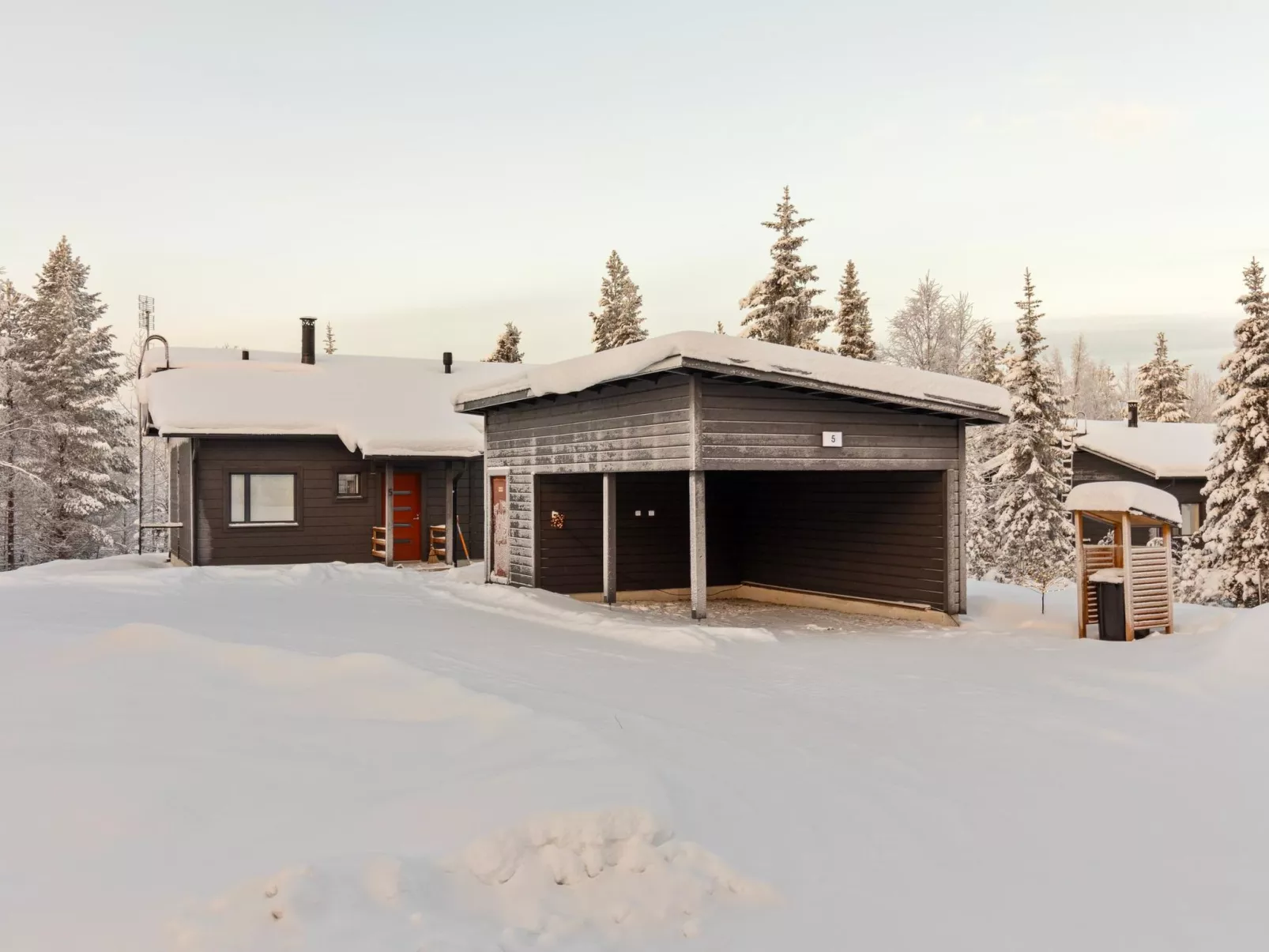 Koukkupolku 5-Drinnen