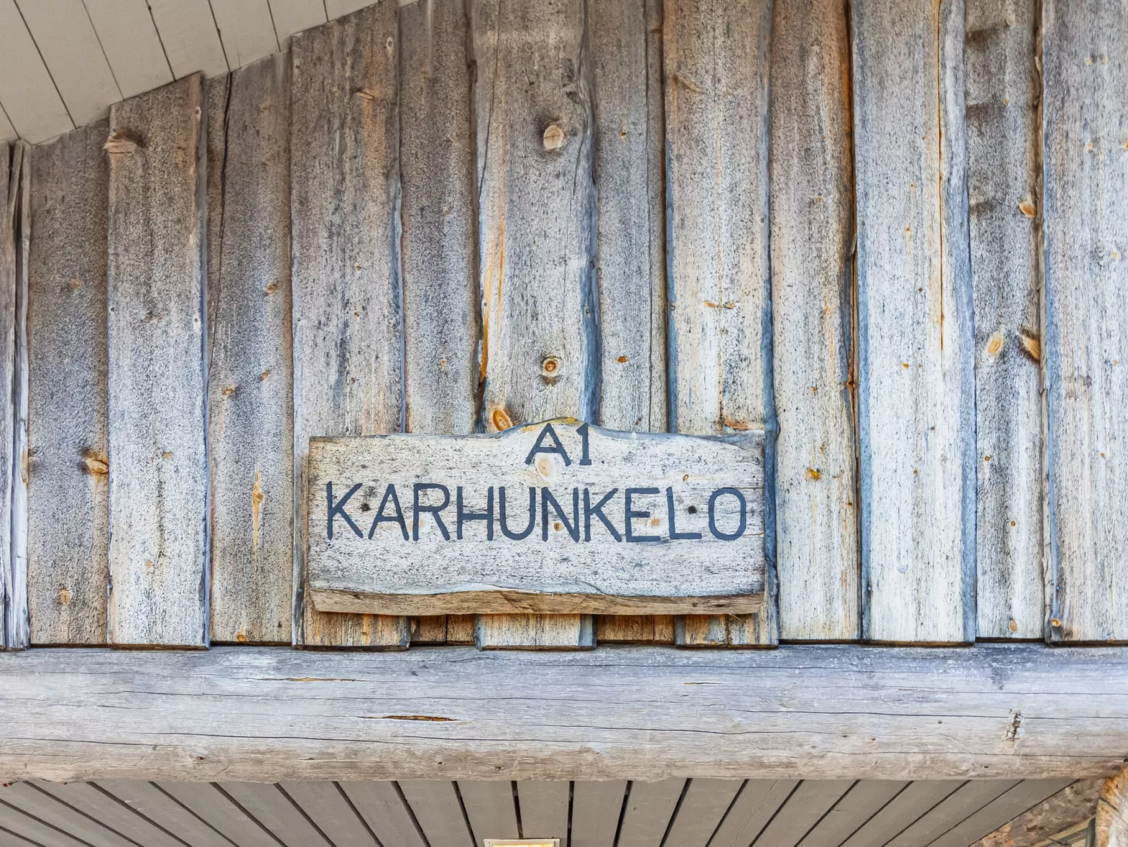 Karhunkelo-Dedans