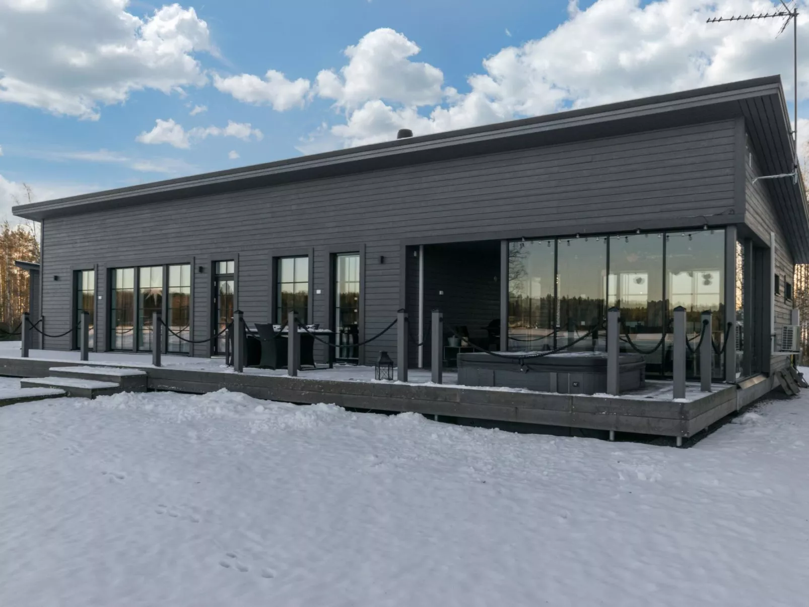 Villa karhentimantti-Dedans