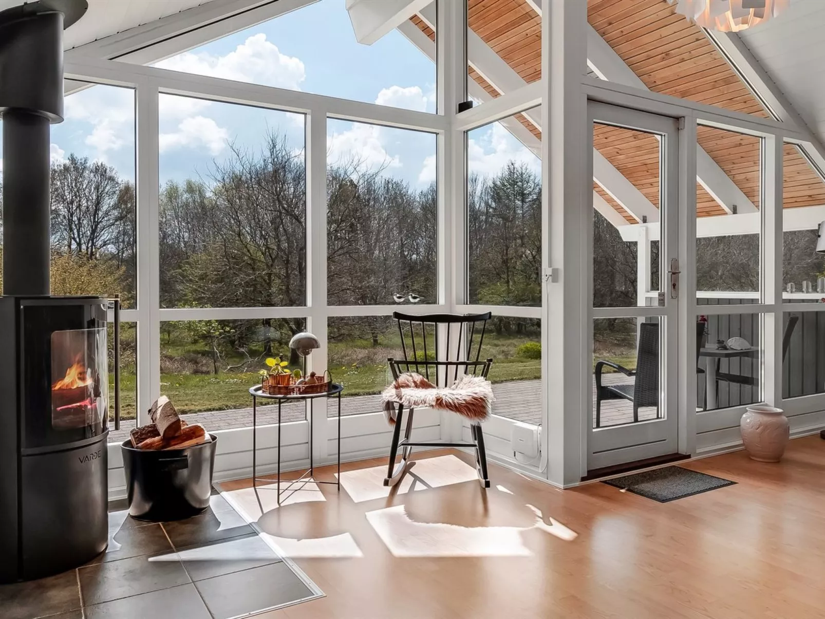 "Truels" - 30km from the sea-Drinnen