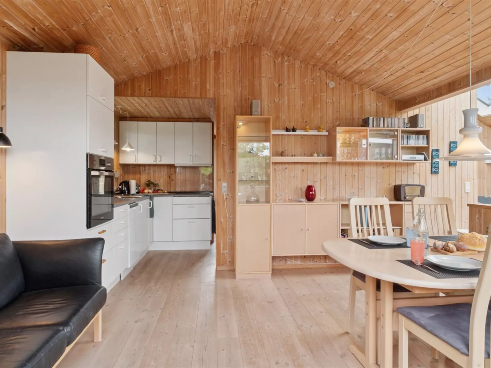 "Saija" - 100m from the sea-Inside