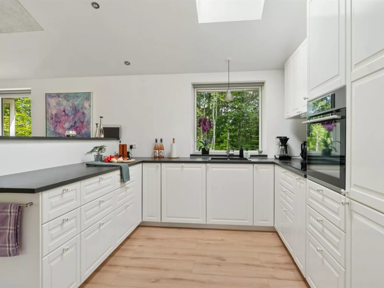 "Hotherus" -  from the sea-Drinnen