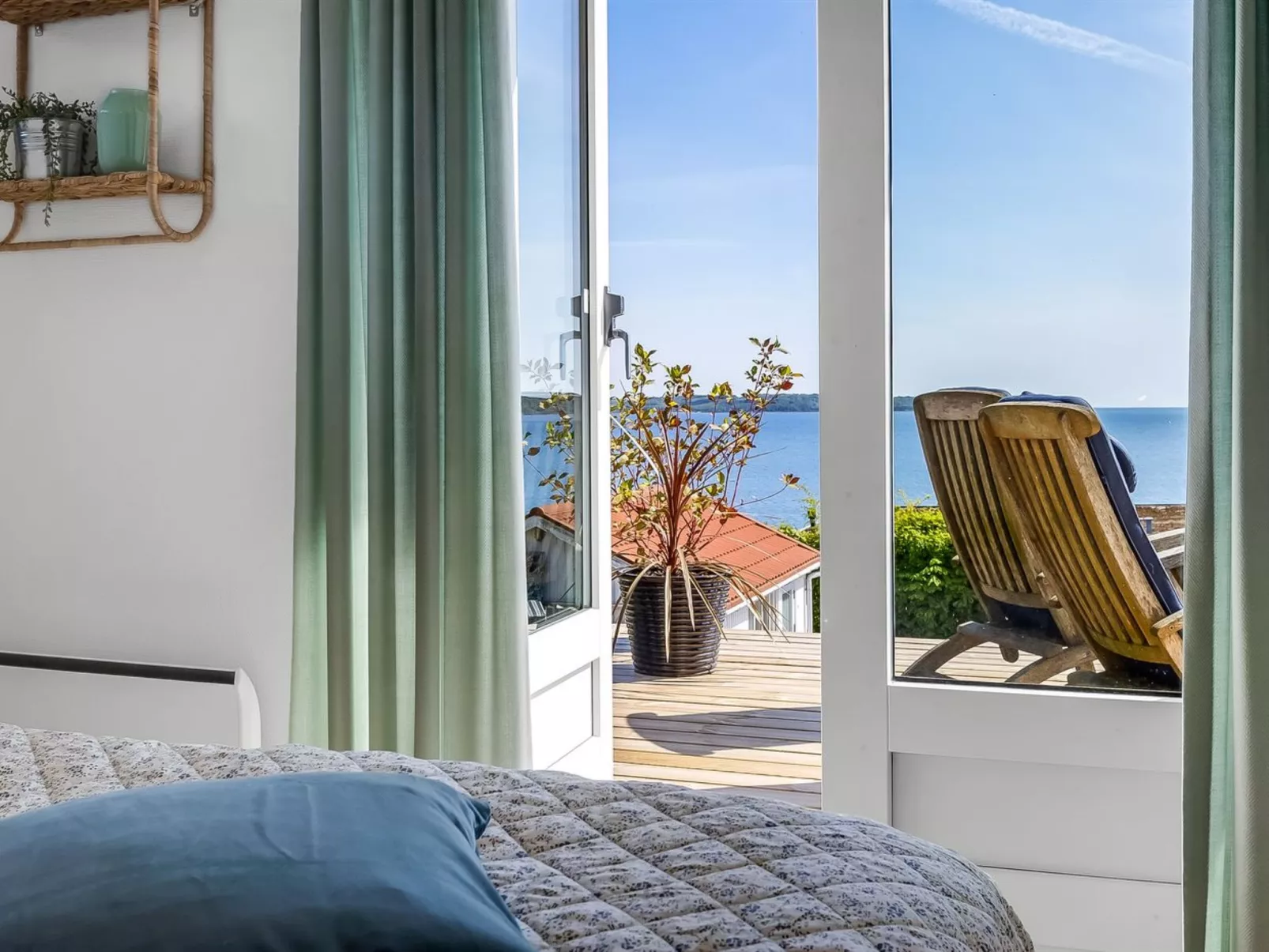 "Tobias" - 45m to the fjord-Draußen