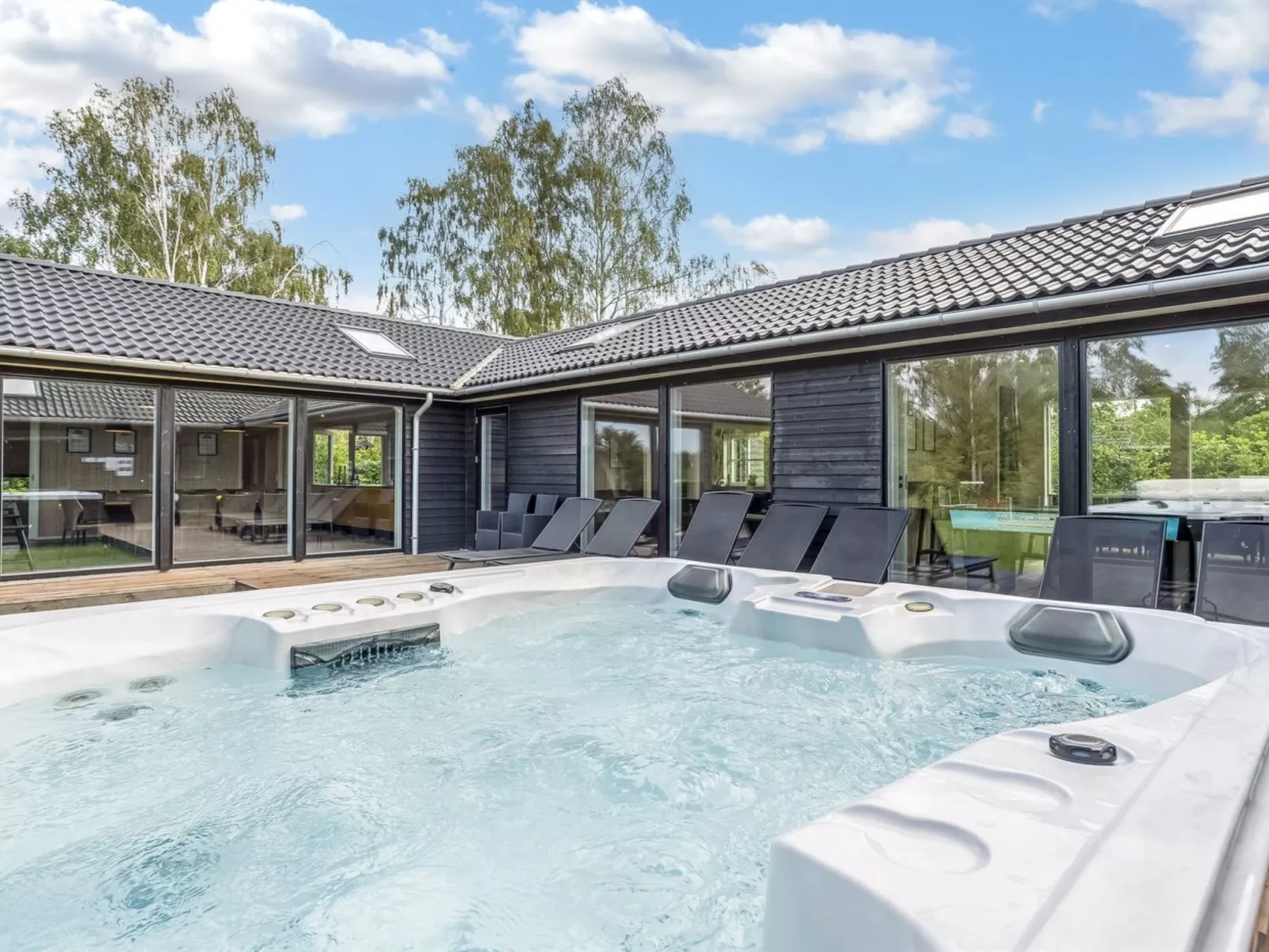 "Matild" - 400m from the sea-Dedans