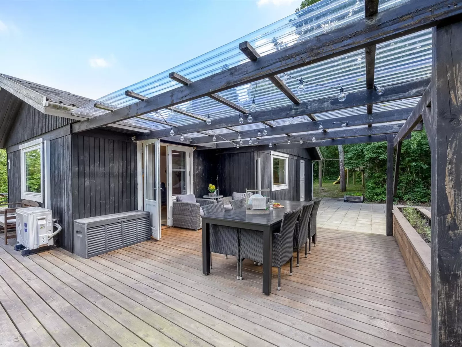 "Eine" -  from the sea-Outside