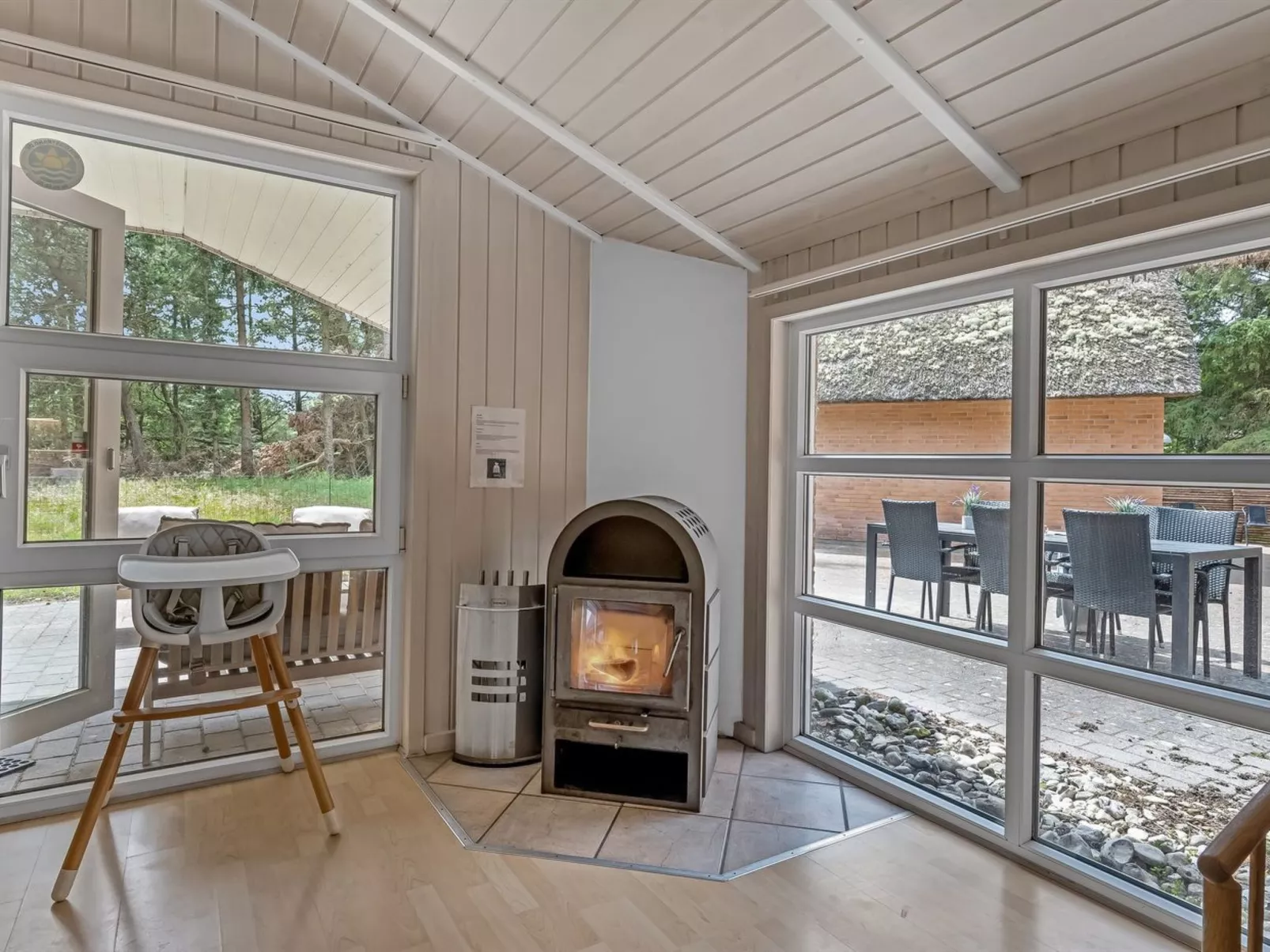 "Batsha" - 1.7km from the sea-Dedans