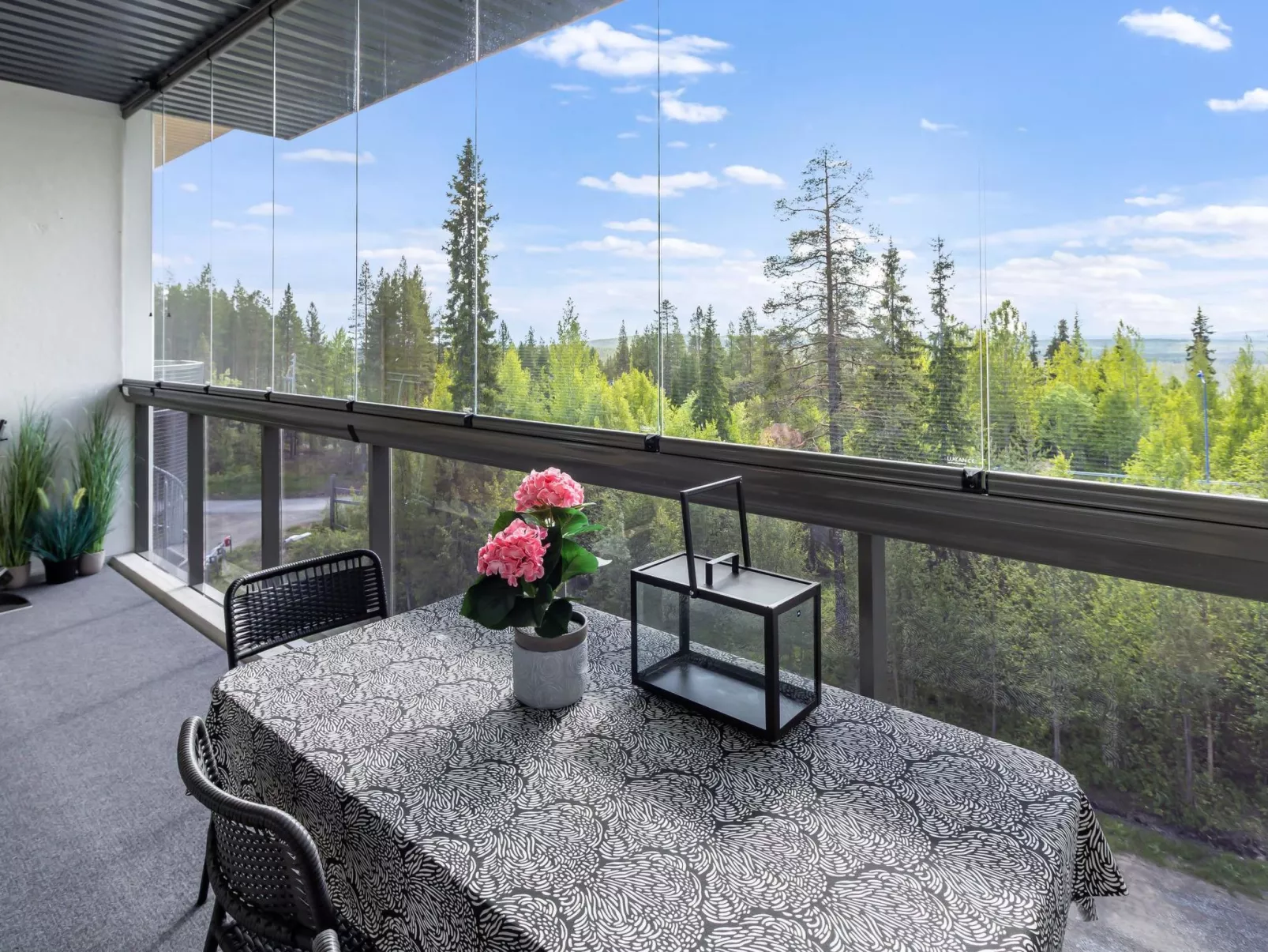 Aurinkorinne 1 as 24-Inside