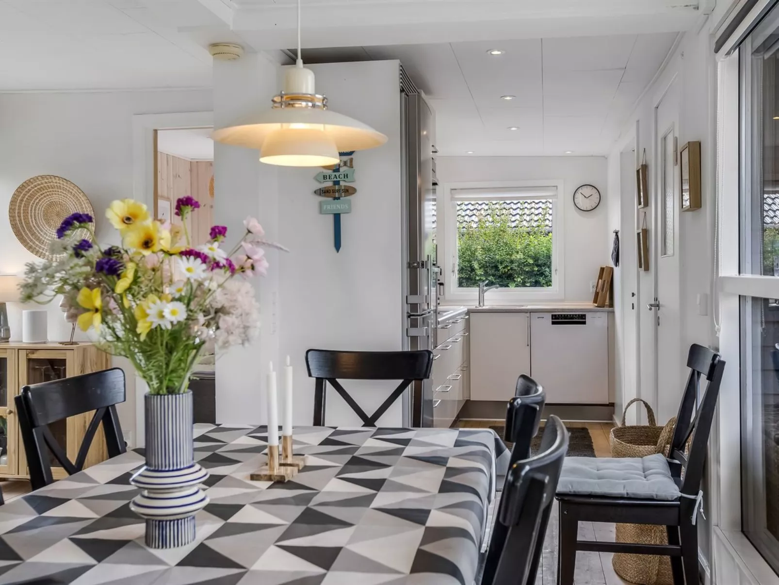 "Adia" - 500m from the sea-Drinnen