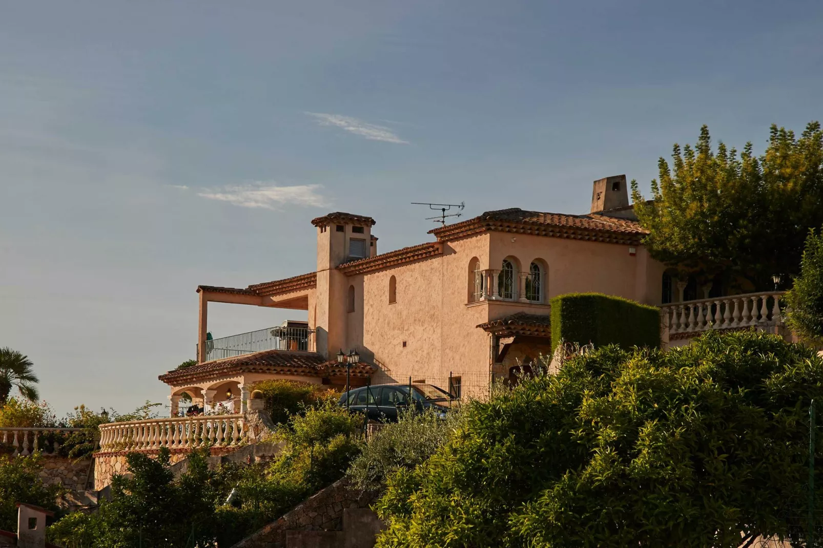 AP-652-PERTUADES-Untagged