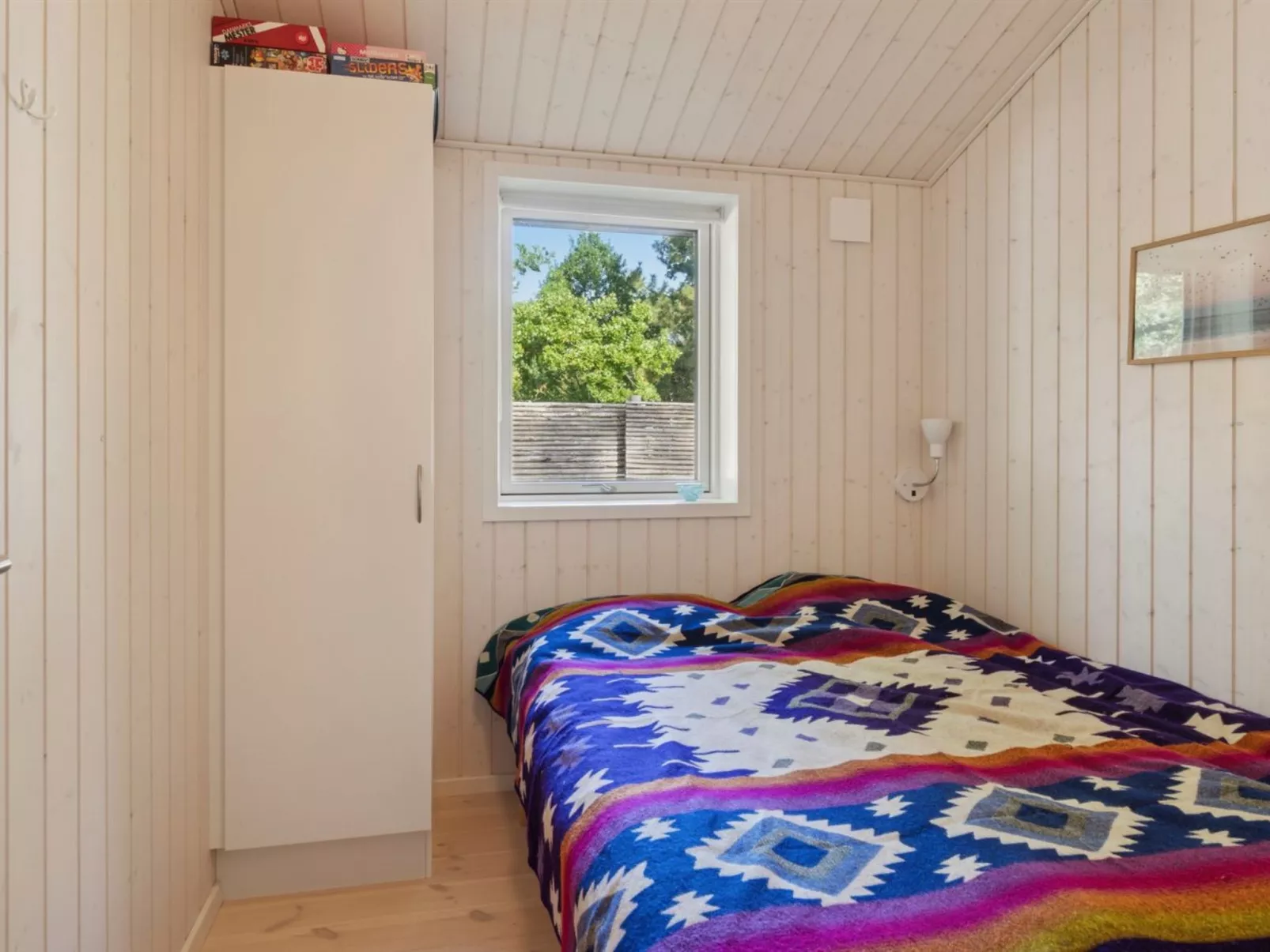 "Ovine" - 1.2km to the fjord-Inside