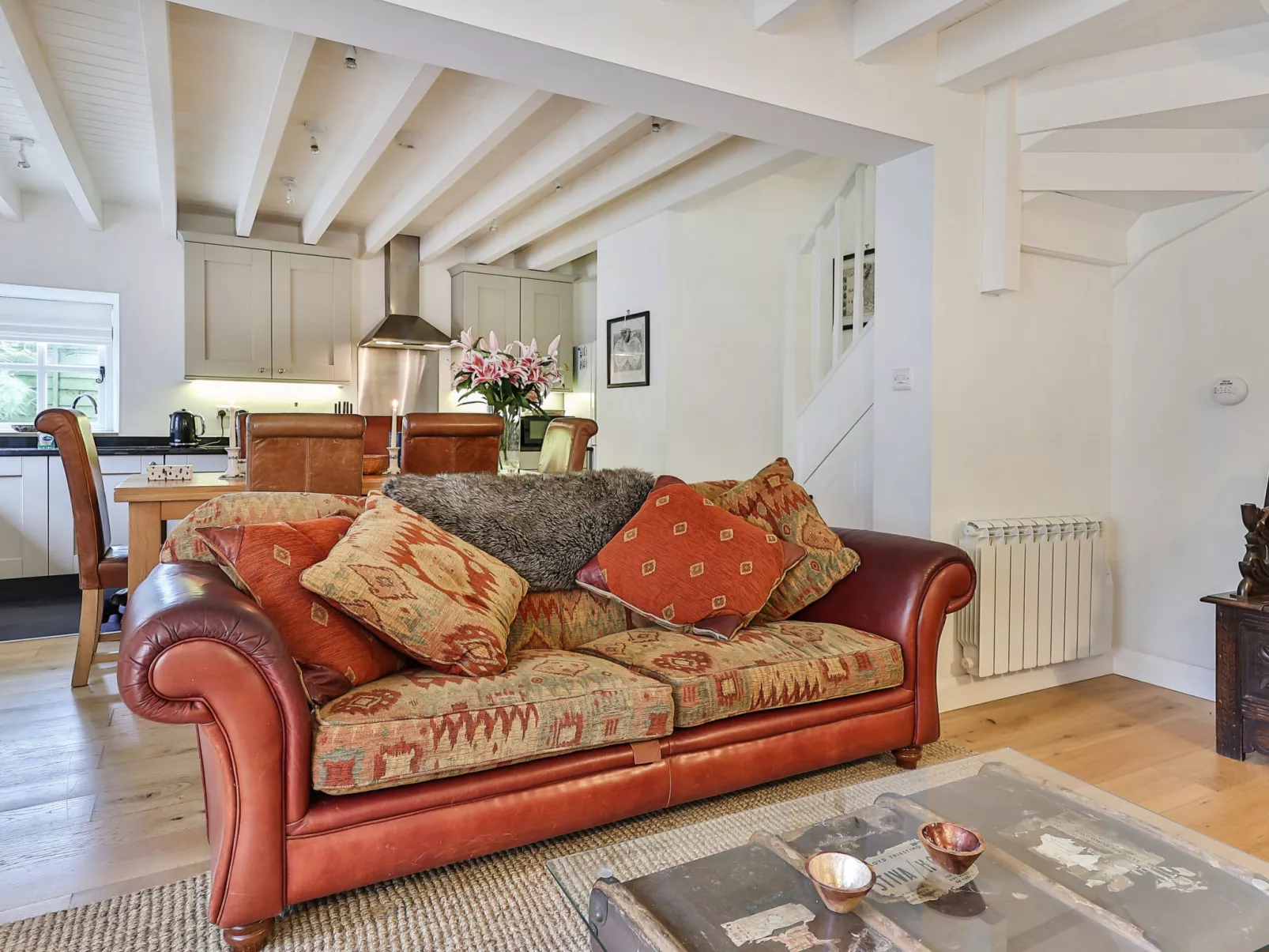 Middle Warble Stables-Dedans