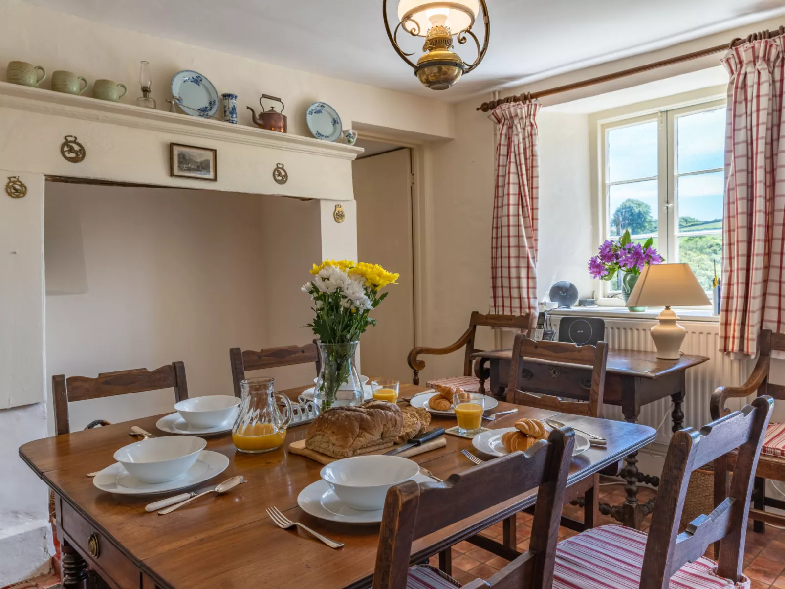 Valley Cottage-Dedans