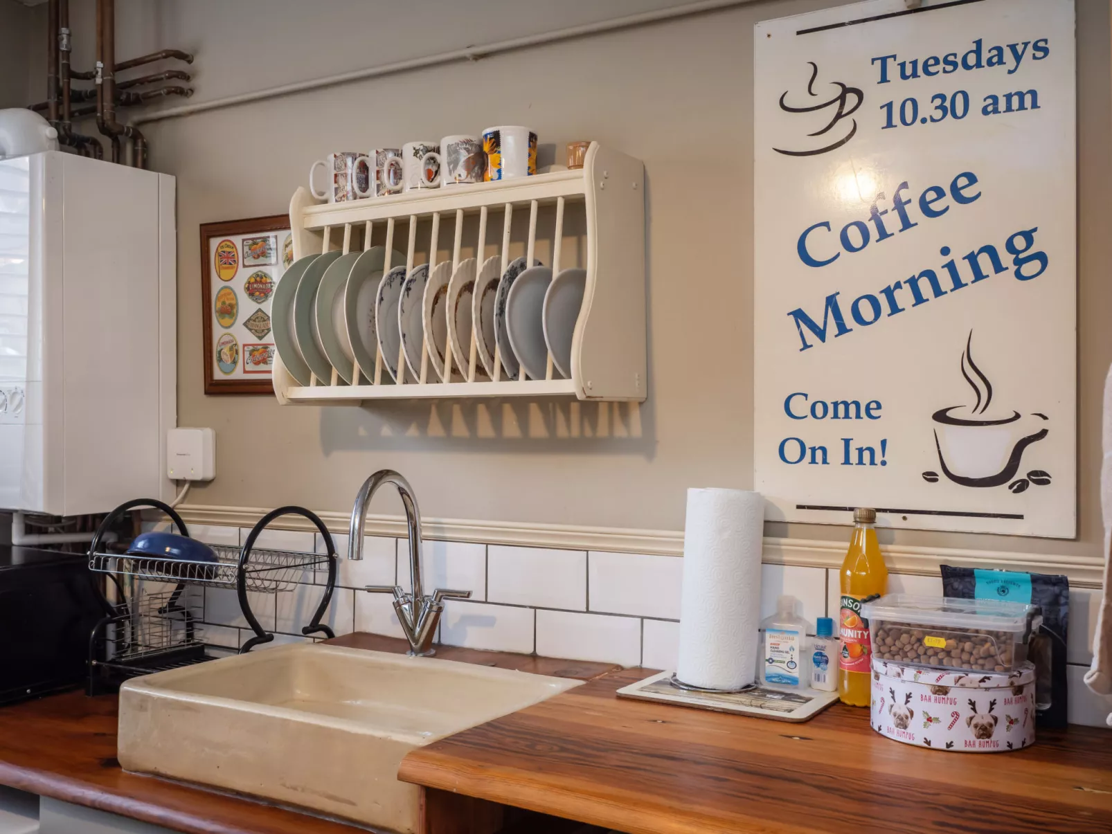 The Old Sunday School & Vestry-Dedans