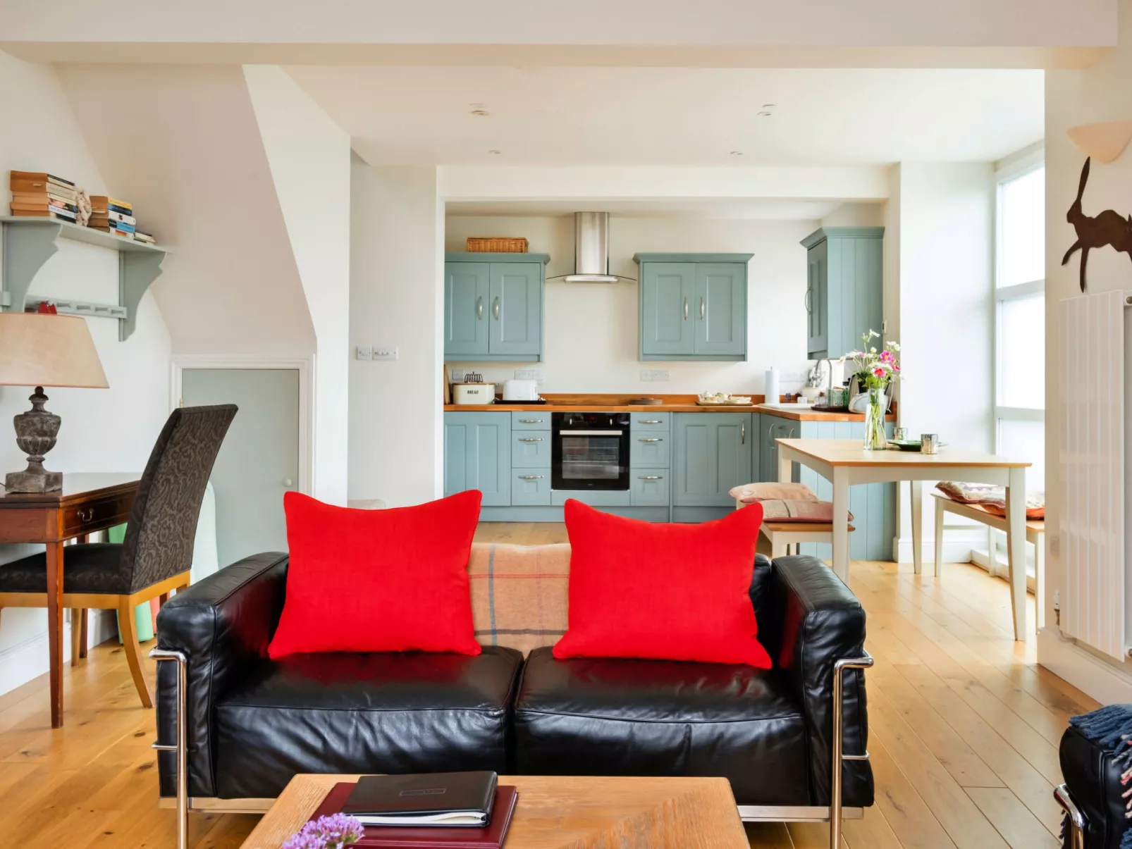 Coach House Wellbeing Retreat-Dedans