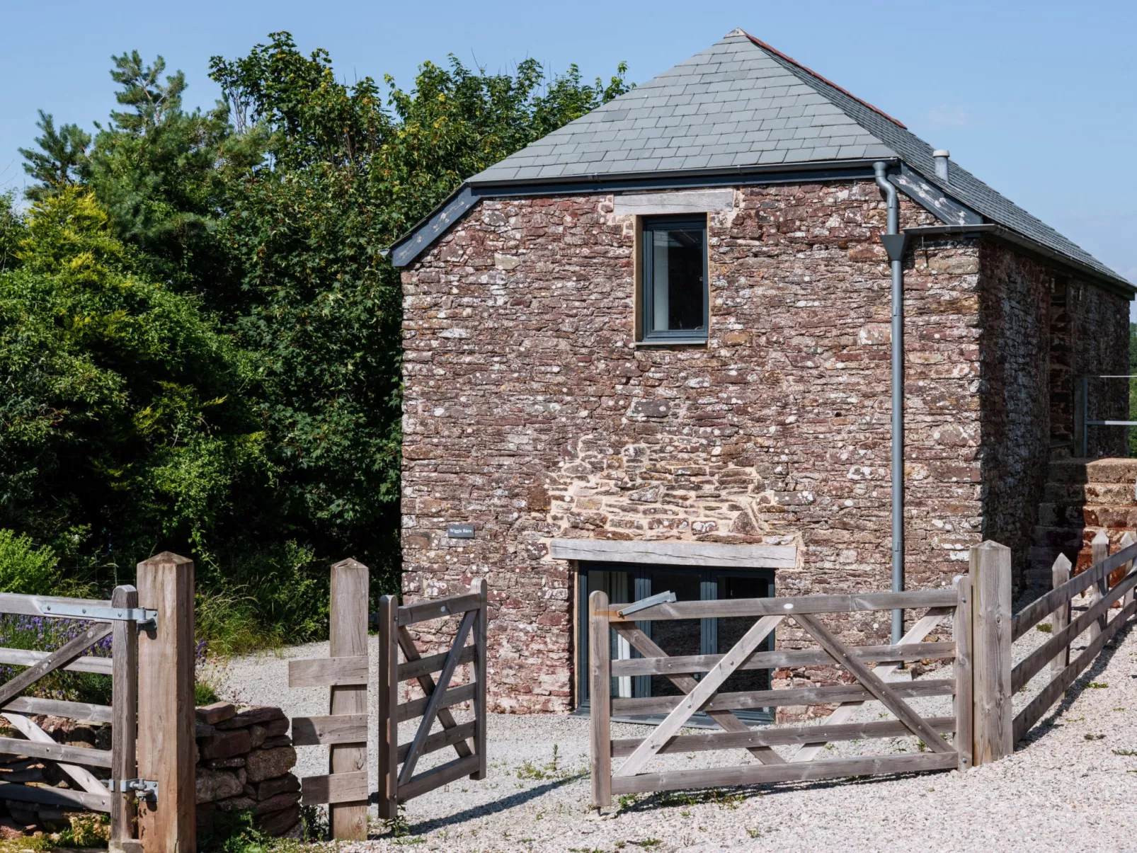 Wiggle Barn, Kingsand-Dehors