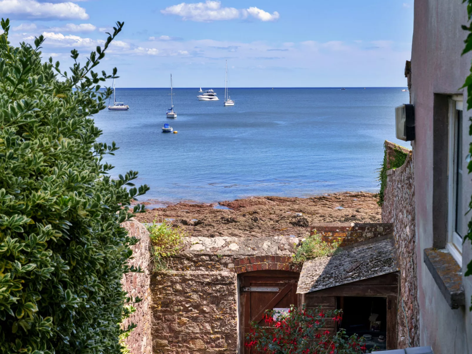 Rock House, Kingsand-Drinnen