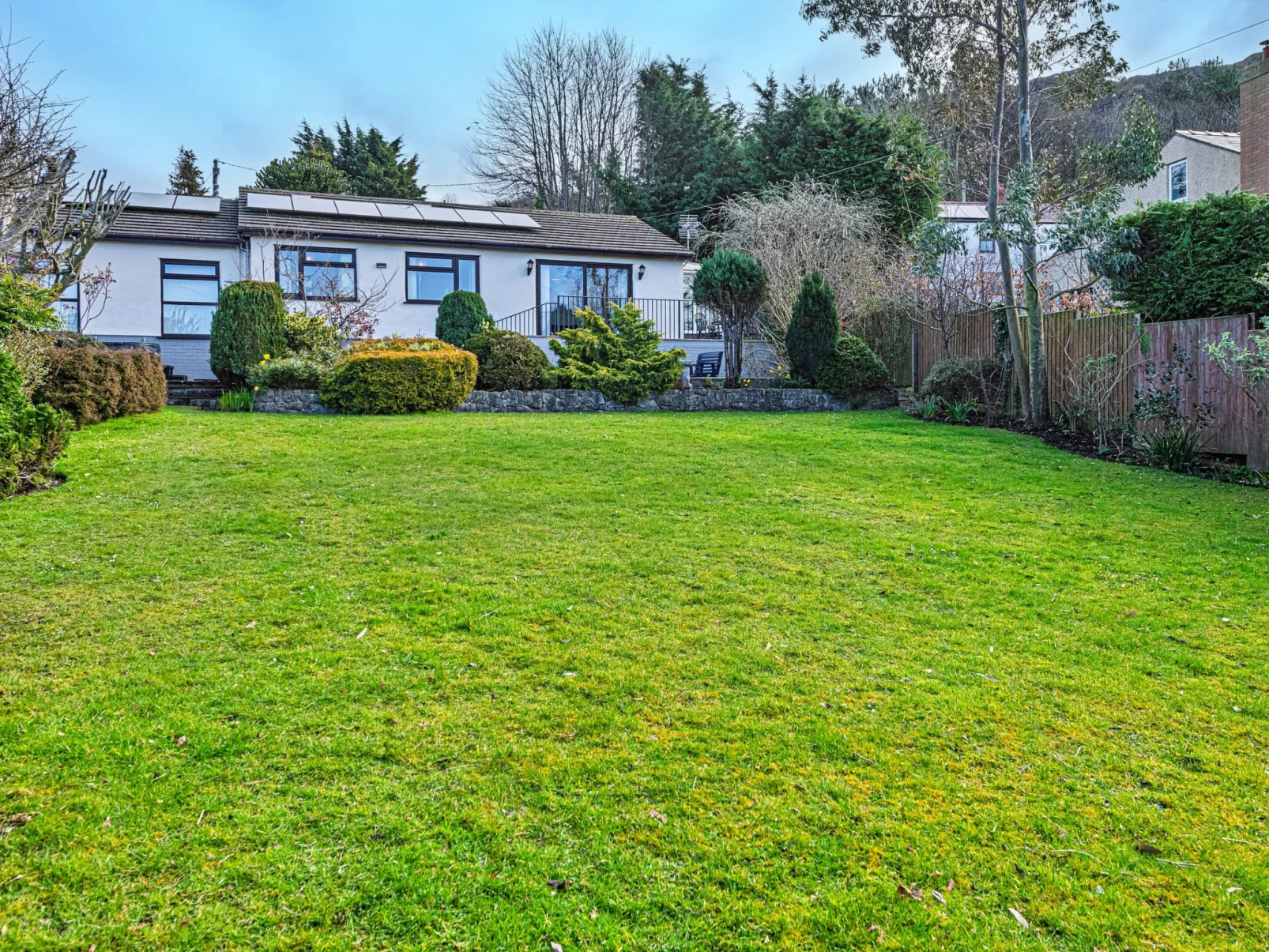 Cesail Y Mynydd-Dehors