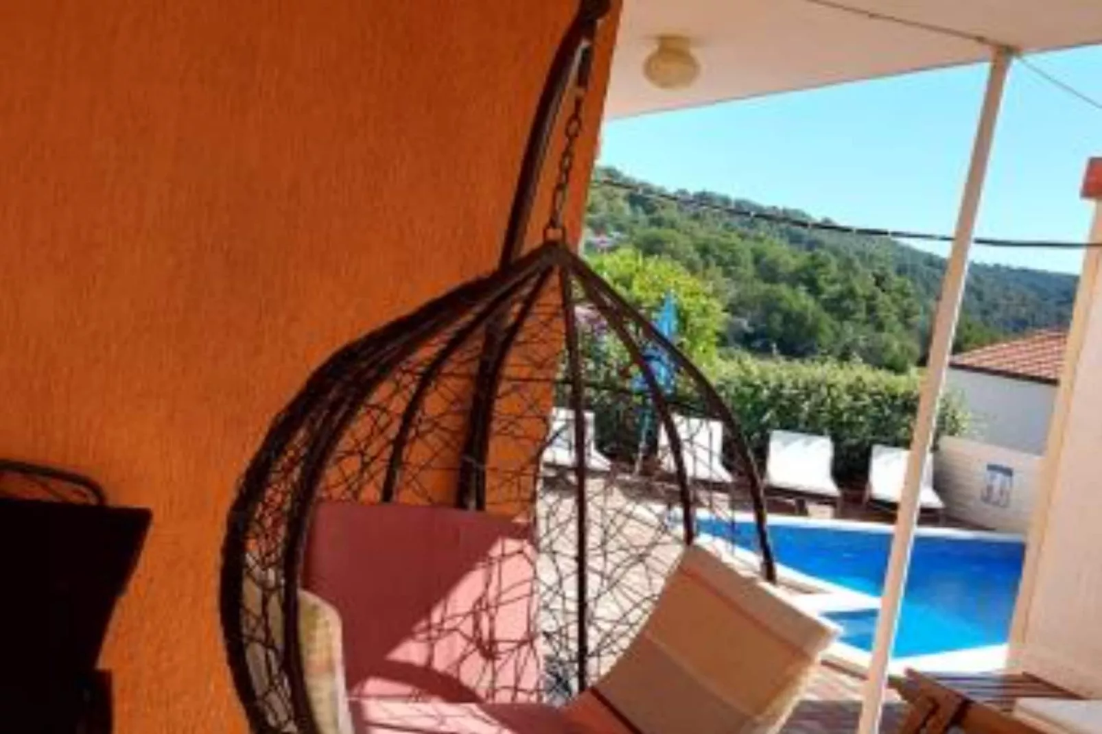 Three-Bedroom Apartment-Swimming pool