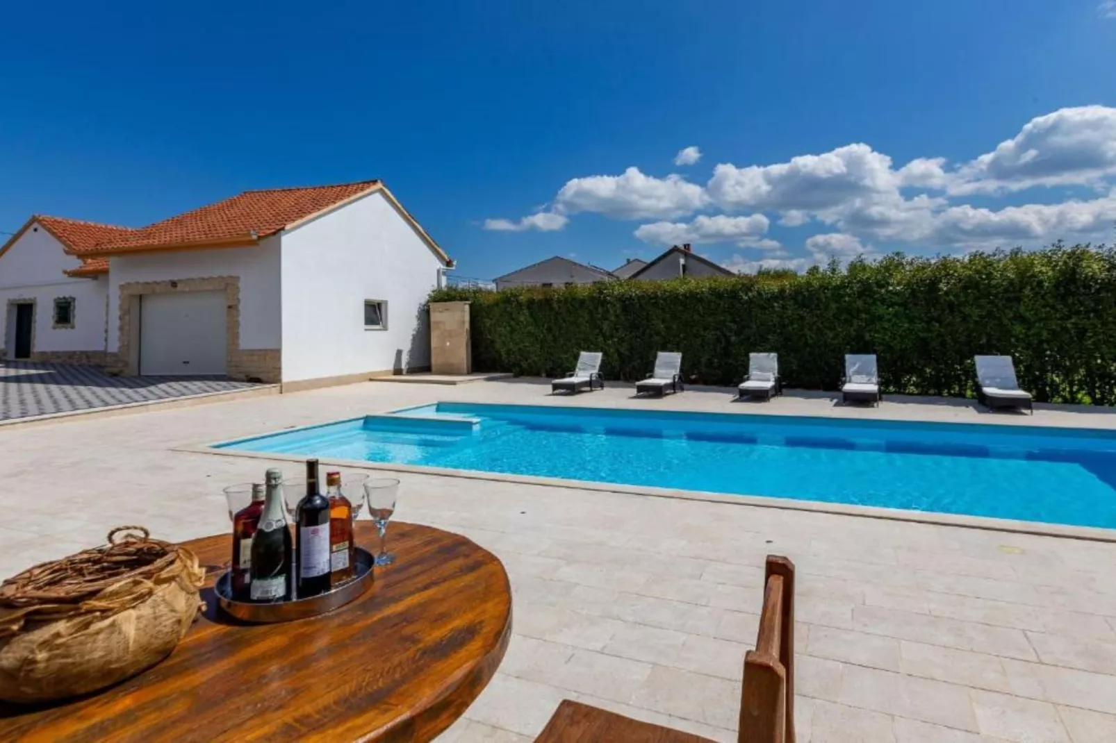 Peaceful Murvica Villa Pool, Garden, and Modern Comfort - Two Bedroom Holiday Home with Private Pool-Piscine