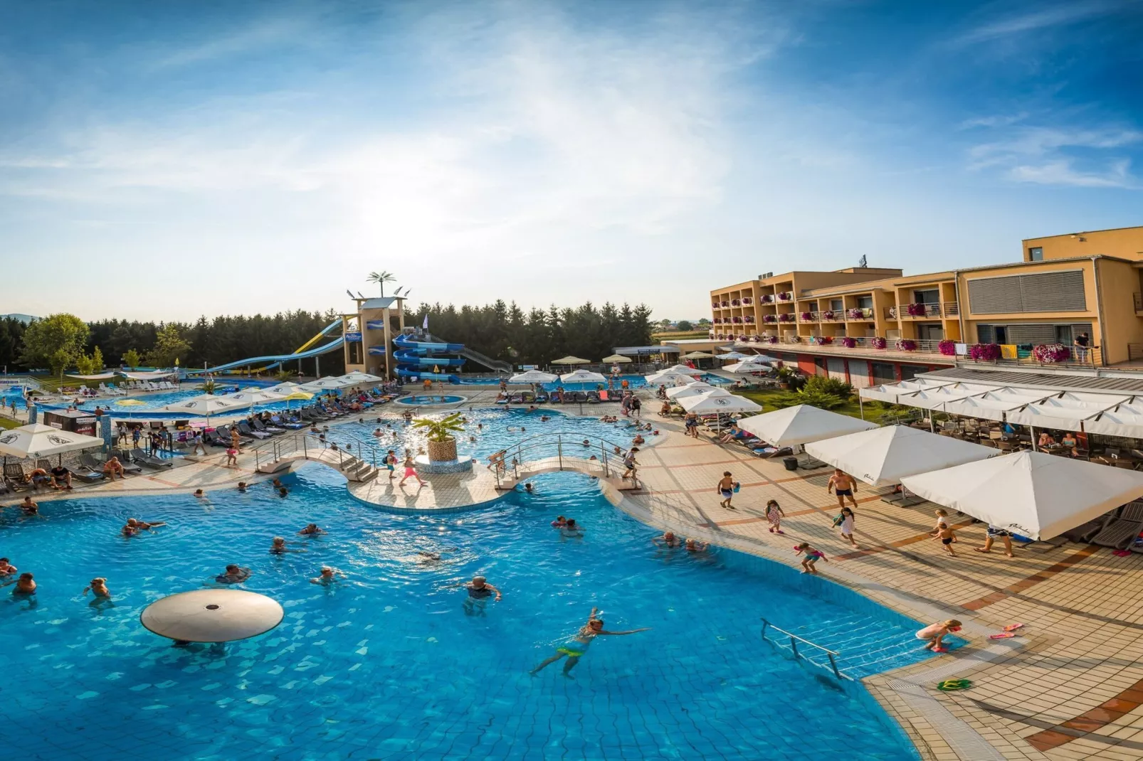 Stylish Retreat with BBQ and Modern Amenities near Terme - Three Bedroom Apartment-Swimming pool