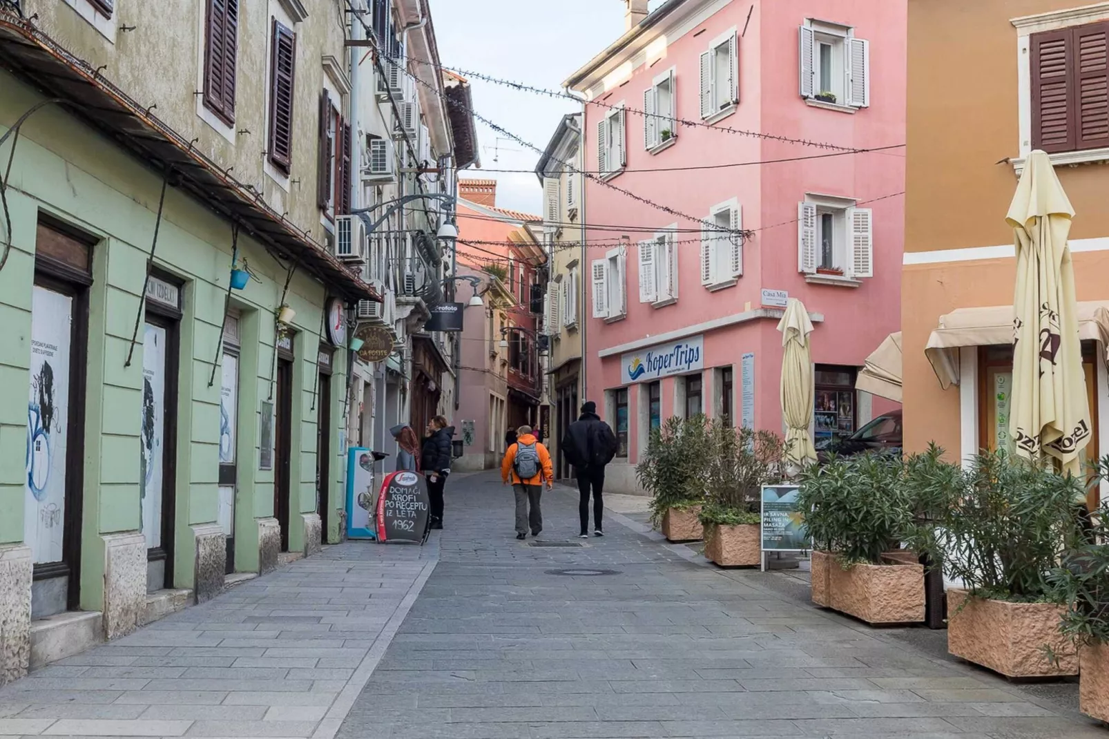 Downtown Koper Spacious Apartment with Balcony - Two Bedroom Apartment with Balcony-Outdoor