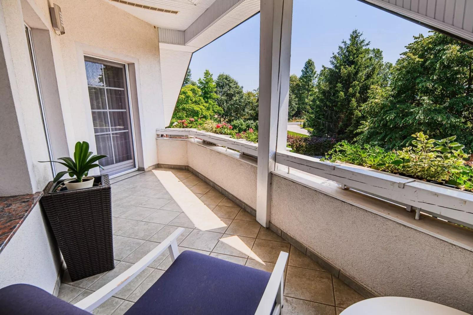 Stunning Rural Holiday Home with Garden and BBQ -  Four Bedroom Holiday Home