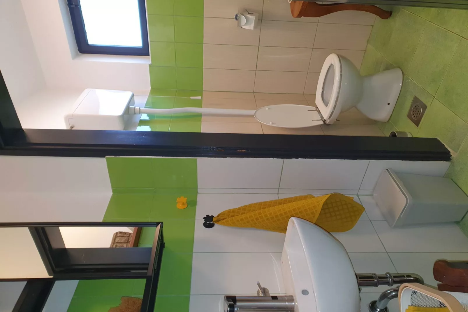 Bright and Sunny Apartment with Terrace - Two Bedroom Apartment with Terrace-Bathroom