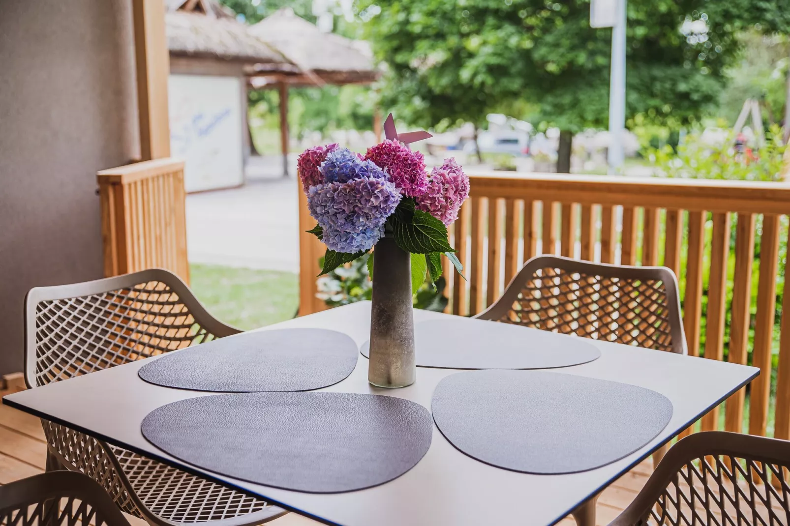 Lake Serenity Premium Mobile Homes with Thermal Riviera Tickets - Twho Bedroom Mobile Home 15\/012-Terrace