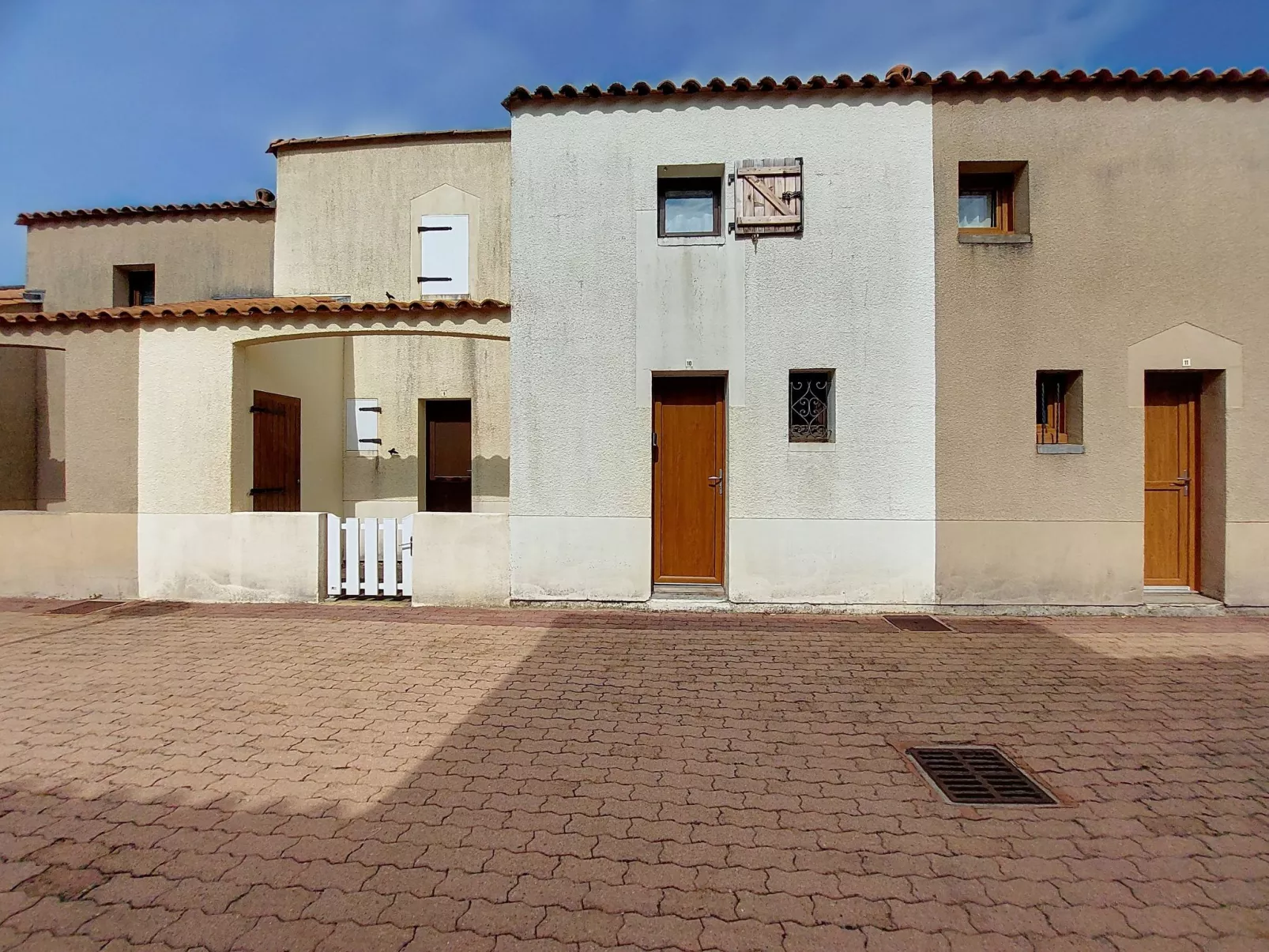 Les Charmilles-Draußen