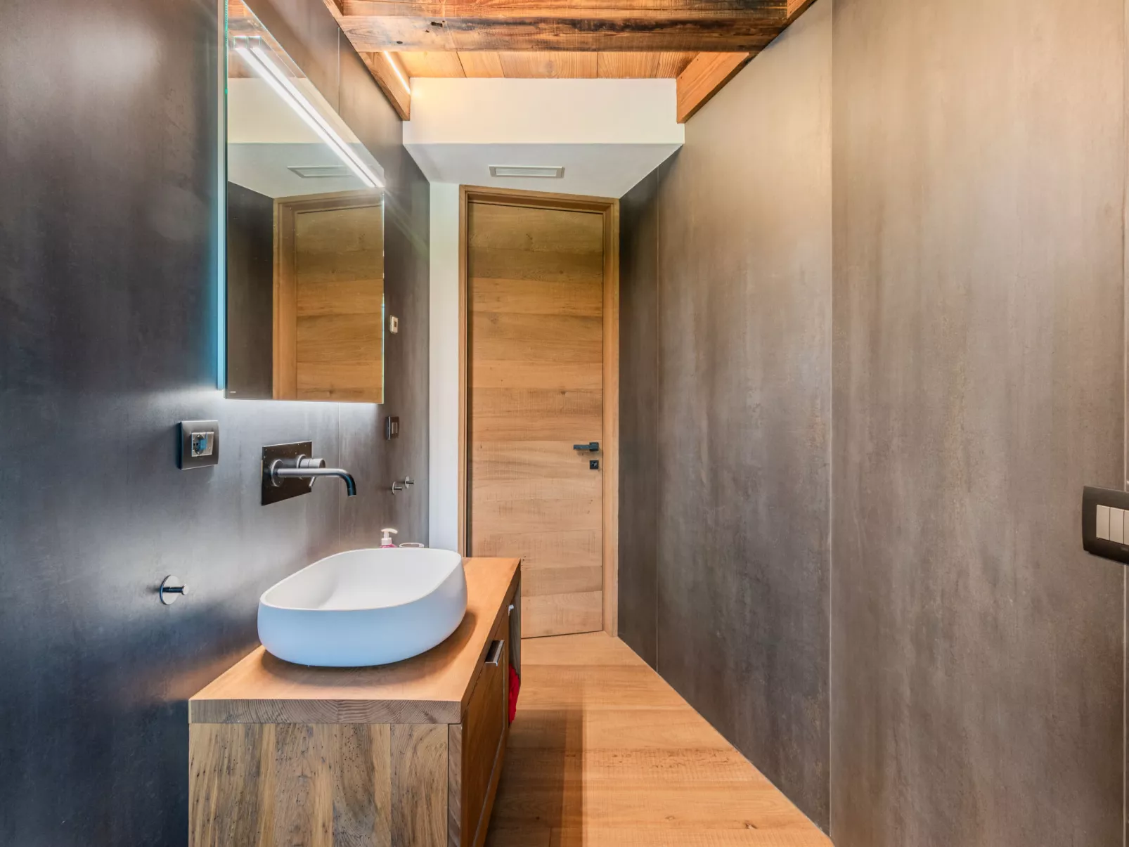 Woodhouse Domaso-Dedans