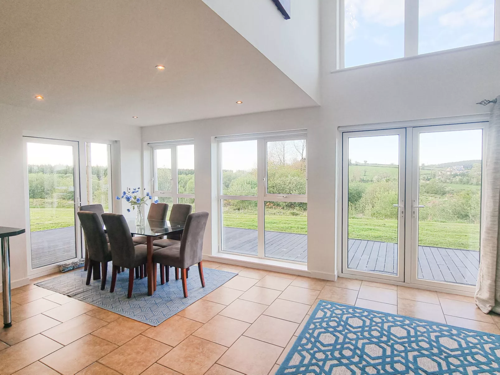 Riverrun Holiday Homes No 15-Inside