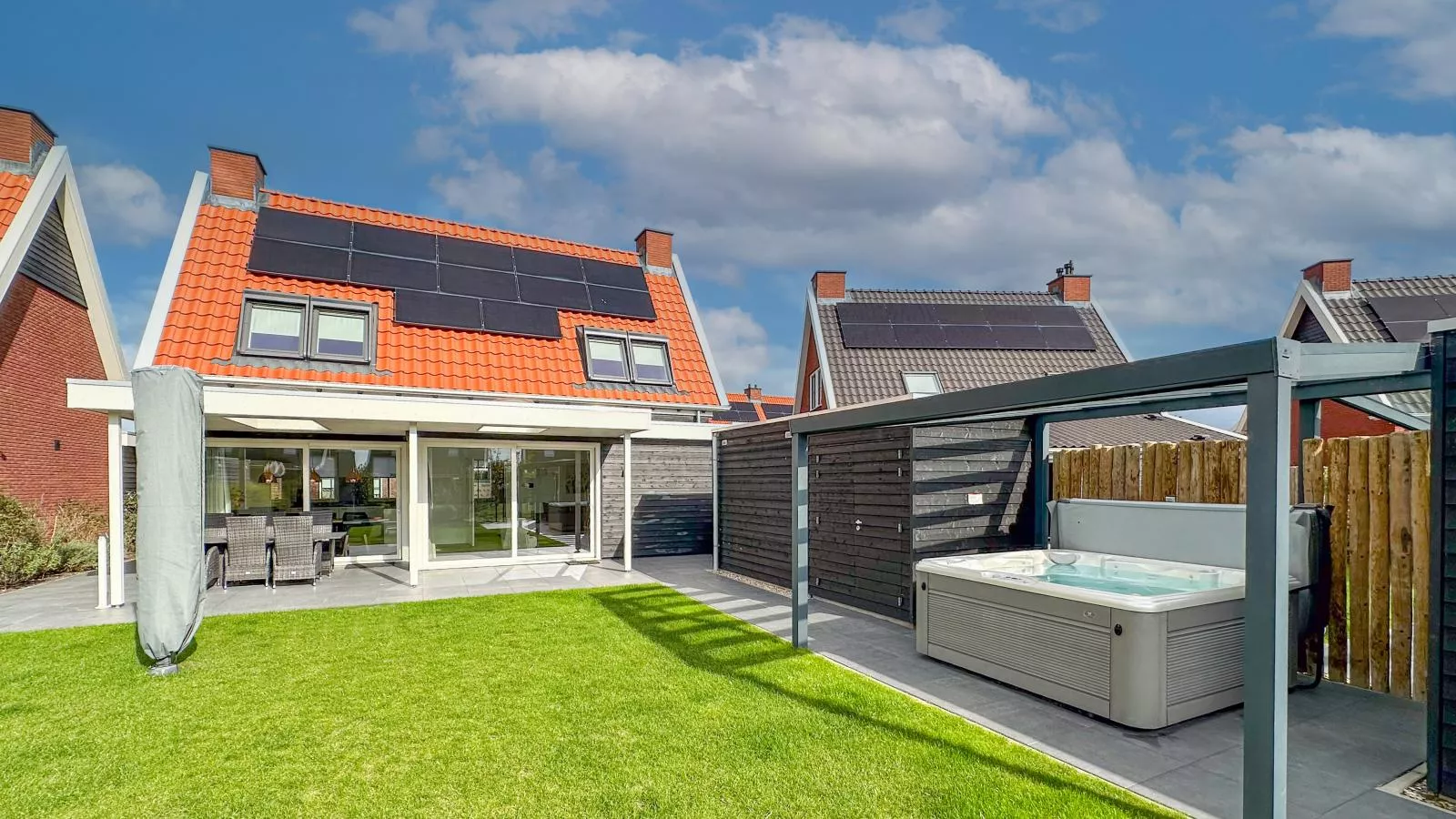 Coast and Calm 63-Exterior in summer