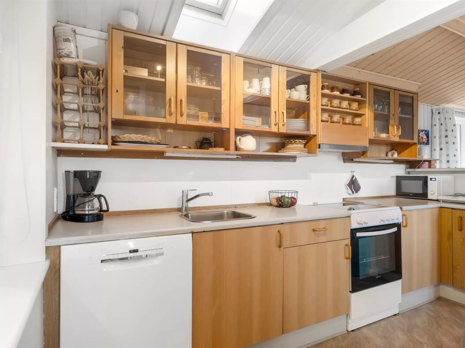 "Gisa" - 500m from the sea-Inside