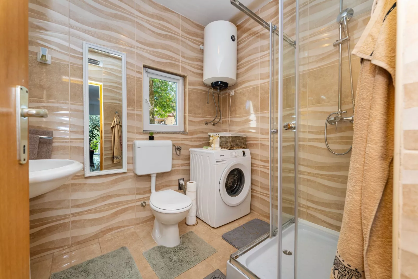 Holiday home Olive Garden-Salle de bain