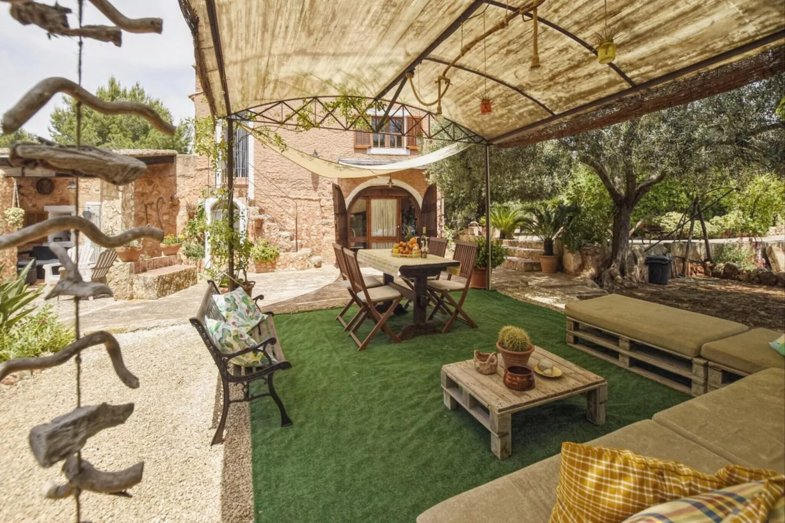 Montserrat-Terrace balcony